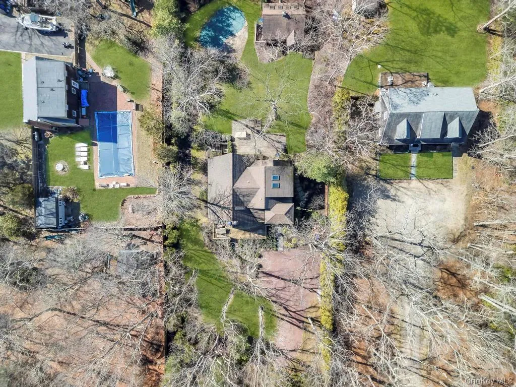 150 Copeces Lane, East Hampton, NY, 4 Bedrooms Bedrooms, 7 Rooms Rooms,3 BathroomsBathrooms,Residential Lease,For Rent,Copeces,0,974394 150 Copeces Lane, East Hampton, NY, 4 Bedrooms Bedrooms, 7 Rooms Rooms,3 BathroomsBathrooms,Residential Lease,For Rent,Copeces,0,974394
