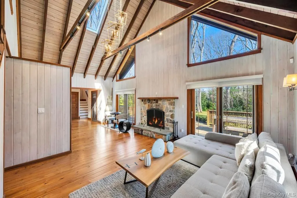 150 Copeces Lane, East Hampton, NY, 4 Bedrooms Bedrooms, 7 Rooms Rooms,3 BathroomsBathrooms,Residential Lease,For Rent,Copeces,0,974394 150 Copeces Lane, East Hampton, NY, 4 Bedrooms Bedrooms, 7 Rooms Rooms,3 BathroomsBathrooms,Residential Lease,For Rent,Copeces,0,974394