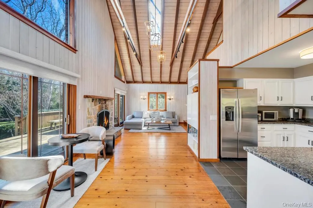 150 Copeces Lane, East Hampton, NY, 4 Bedrooms Bedrooms, 7 Rooms Rooms,3 BathroomsBathrooms,Residential Lease,For Rent,Copeces,0,974394 150 Copeces Lane, East Hampton, NY, 4 Bedrooms Bedrooms, 7 Rooms Rooms,3 BathroomsBathrooms,Residential Lease,For Rent,Copeces,0,974394