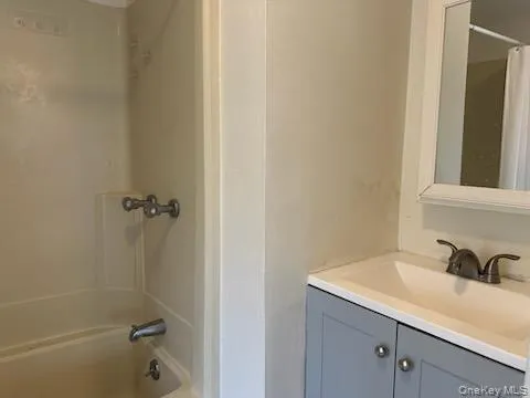 17 West, Warwick (town), NY, 1 Bedroom Bedrooms, 4 Rooms Rooms,1 BathroomBathrooms,Residential Lease,For Rent,West,0,974435 17 West, Warwick (town), NY, 1 Bedroom Bedrooms, 4 Rooms Rooms,1 BathroomBathrooms,Residential Lease,For Rent,West,0,974435