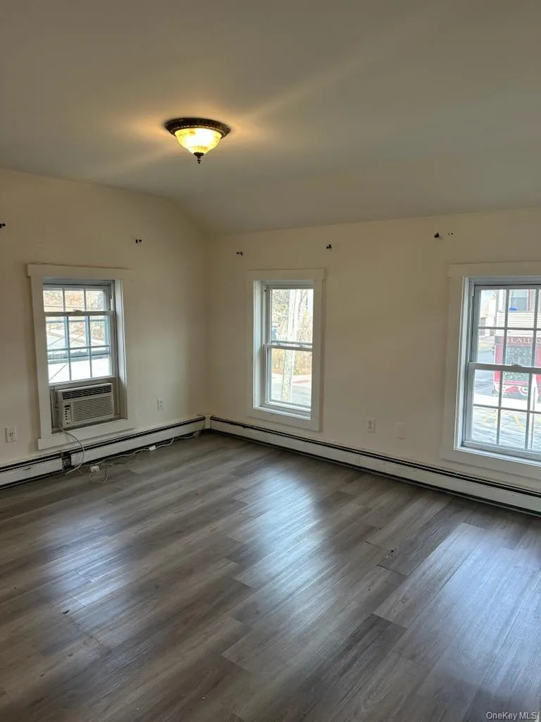 17 West, Warwick (town), NY, 1 Bedroom Bedrooms, 4 Rooms Rooms,1 BathroomBathrooms,Residential Lease,For Rent,West,0,974435 17 West, Warwick (town), NY, 1 Bedroom Bedrooms, 4 Rooms Rooms,1 BathroomBathrooms,Residential Lease,For Rent,West,0,974435