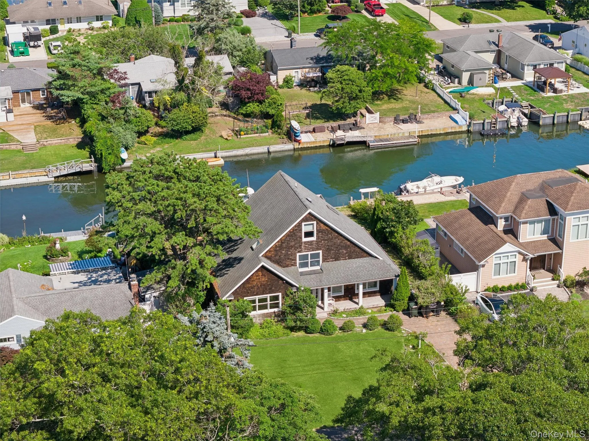 23 Whiting Road, Southampton, NY, 4 Bedroom Bedrooms, 9 Room Rooms,4 BathroomBathrooms,Residential Lease,For Rent,Whiting,0,974436 23 Whiting Road, Southampton, NY, 4 Bedroom Bedrooms, 9 Room Rooms,4 BathroomBathrooms,Residential Lease,For Rent,Whiting,0,974436