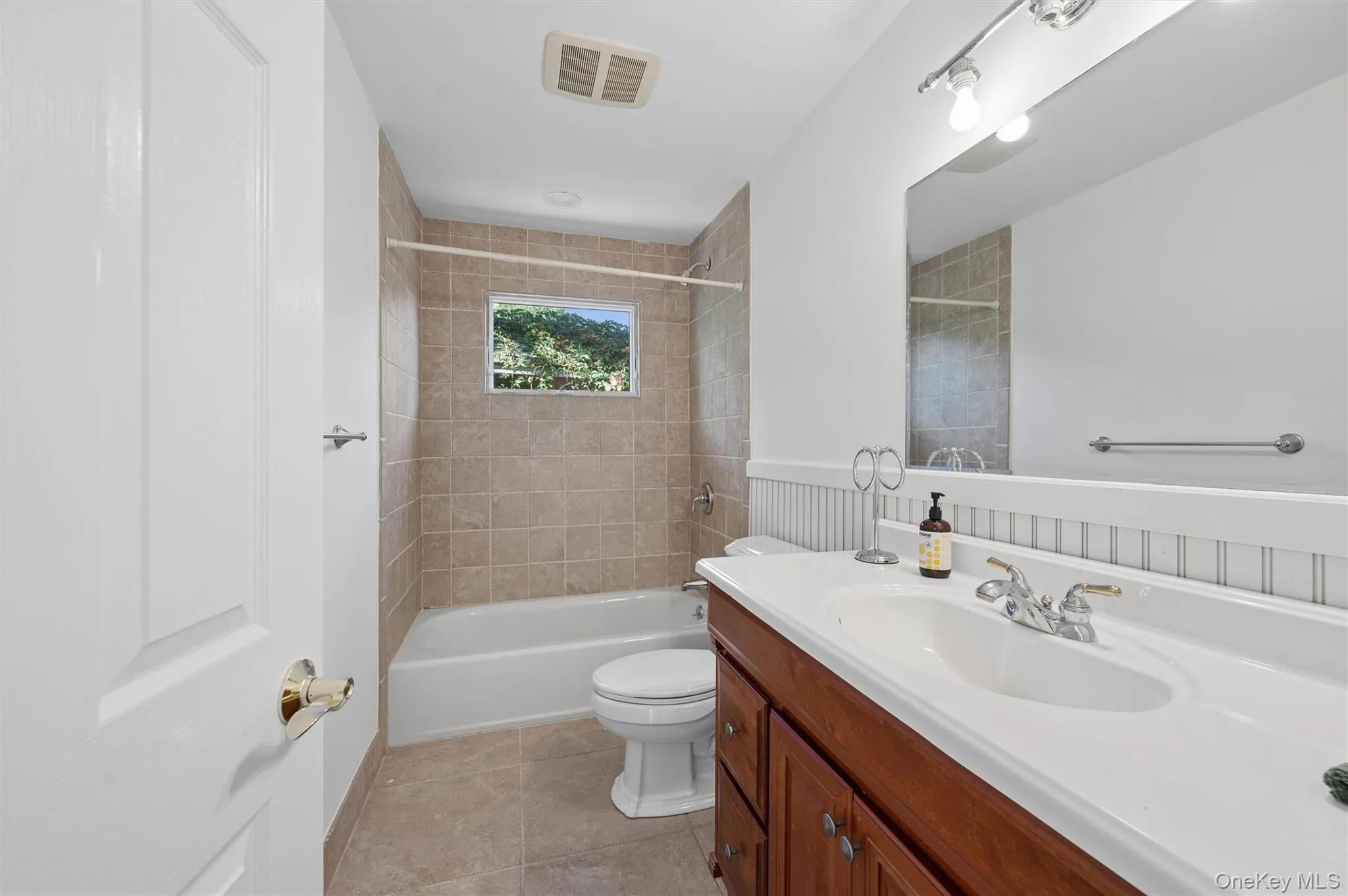 23 Whiting Road, Southampton, NY, 4 Bedroom Bedrooms, 9 Room Rooms,4 BathroomBathrooms,Residential Lease,For Rent,Whiting,0,974436 23 Whiting Road, Southampton, NY, 4 Bedroom Bedrooms, 9 Room Rooms,4 BathroomBathrooms,Residential Lease,For Rent,Whiting,0,974436