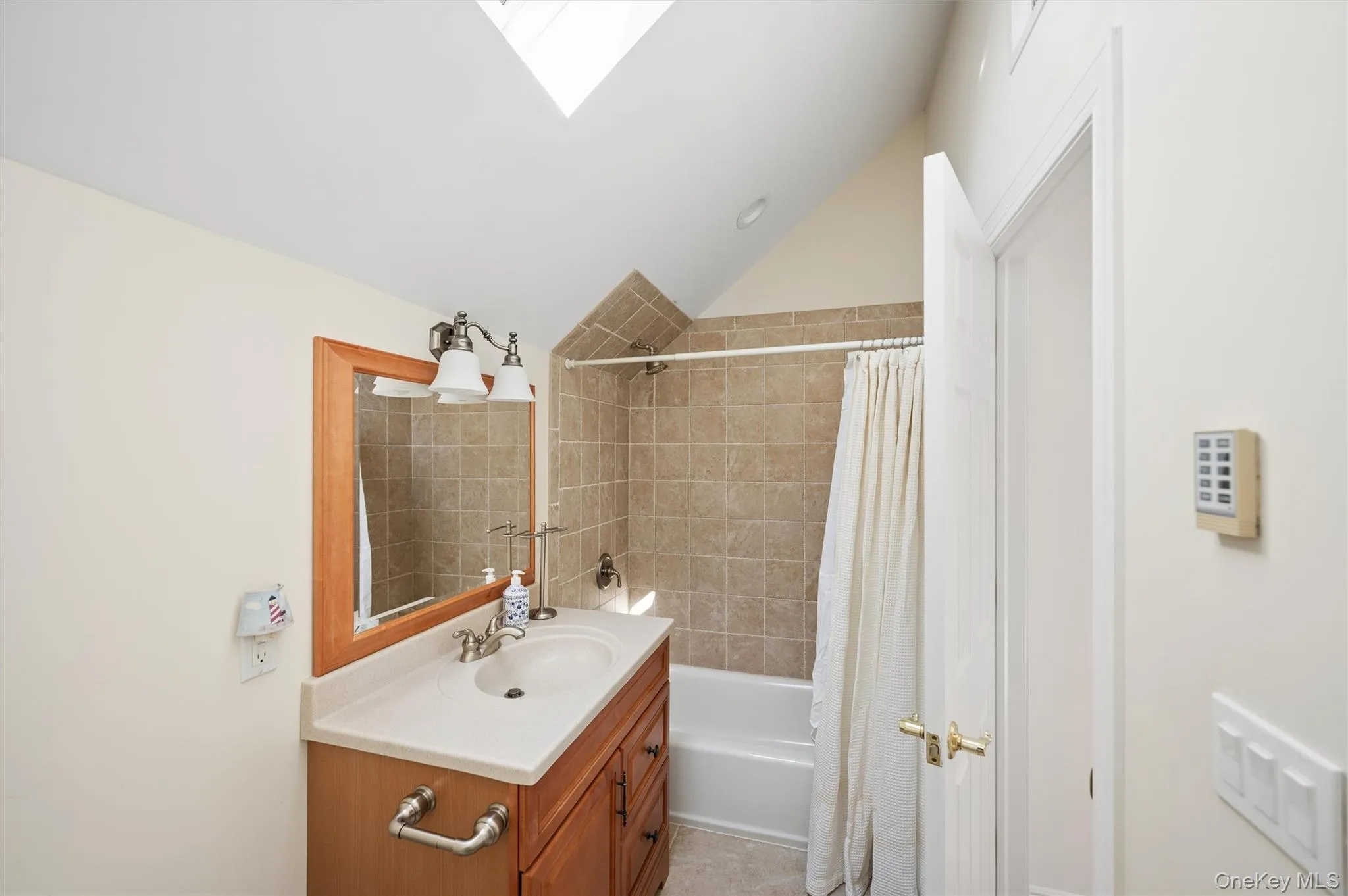 23 Whiting Road, Southampton, NY, 4 Bedroom Bedrooms, 9 Room Rooms,4 BathroomBathrooms,Residential Lease,For Rent,Whiting,0,974436 23 Whiting Road, Southampton, NY, 4 Bedroom Bedrooms, 9 Room Rooms,4 BathroomBathrooms,Residential Lease,For Rent,Whiting,0,974436
