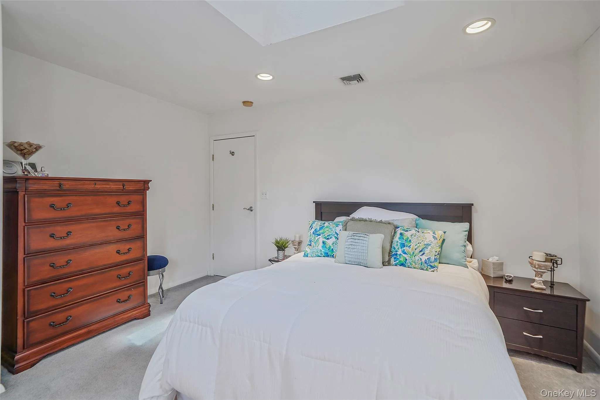 61 Park Avenue, Brookhaven, NY, 3 Bedrooms Bedrooms, 8 Rooms Rooms,3 BathroomsBathrooms,Residential,For Rent,Park,0,974443 61 Park Avenue, Brookhaven, NY, 3 Bedrooms Bedrooms, 8 Rooms Rooms,3 BathroomsBathrooms,Residential,For Rent,Park,0,974443
