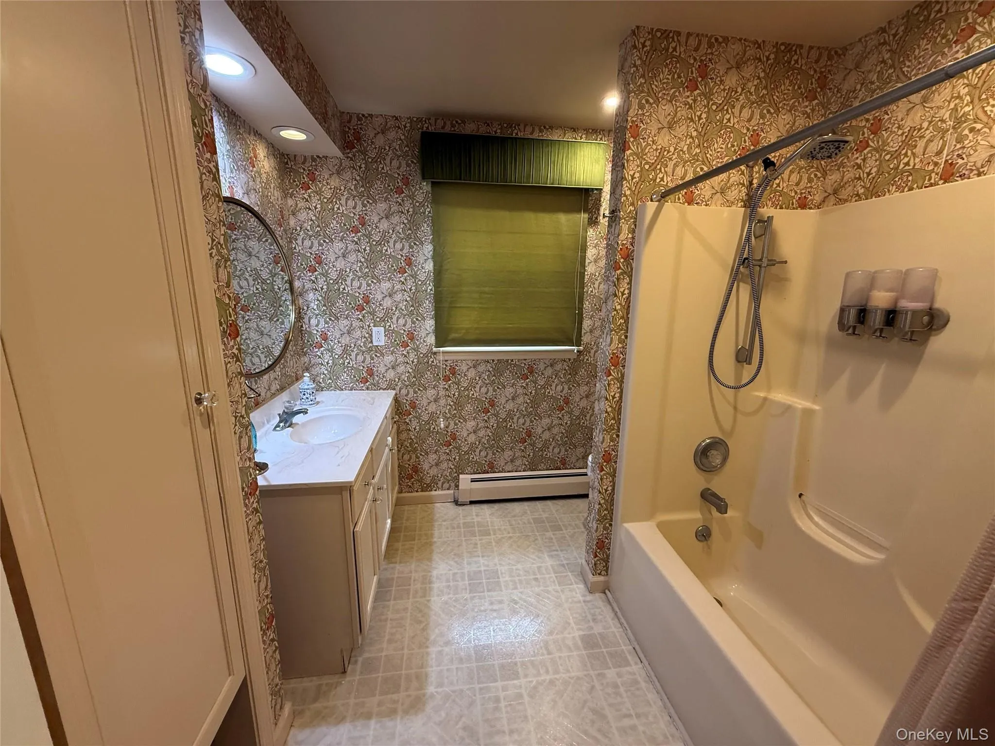 112 Scott Street, Monroe, NY, 3 Bedrooms Bedrooms, 5 Rooms Rooms,2 BathroomsBathrooms,Residential Lease,For Rent,Scott,0,974465 112 Scott Street, Monroe, NY, 3 Bedrooms Bedrooms, 5 Rooms Rooms,2 BathroomsBathrooms,Residential Lease,For Rent,Scott,0,974465