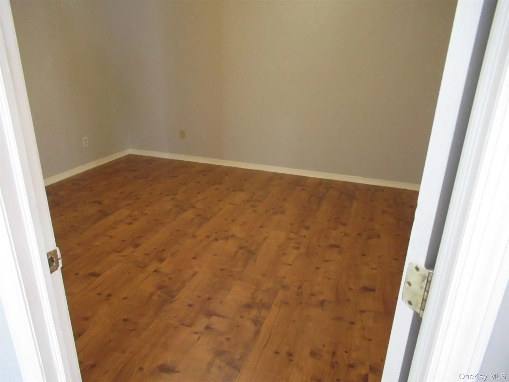 6091 54th Street, New York, NY, 4 Rooms Rooms,1 BathroomBathrooms,Residential Lease,For Rent,54th,0,974478 6091 54th Street, New York, NY, 4 Rooms Rooms,1 BathroomBathrooms,Residential Lease,For Rent,54th,0,974478