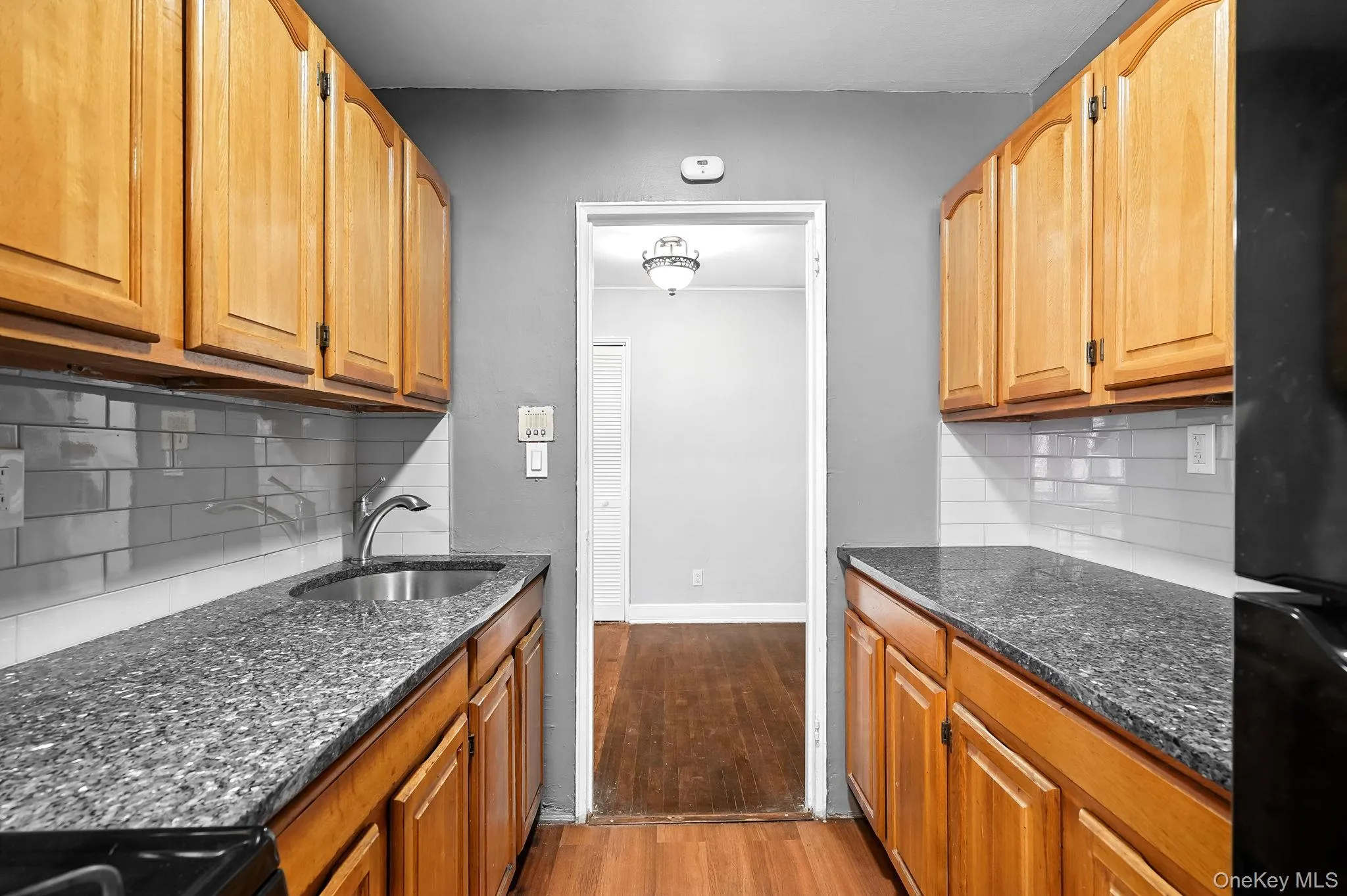 650 Warburton Avenue, Yonkers, NY, 3 Rooms Rooms,1 BathroomBathrooms,Residential,For Rent,Warburton,0,974481 650 Warburton Avenue, Yonkers, NY, 3 Rooms Rooms,1 BathroomBathrooms,Residential,For Rent,Warburton,0,974481