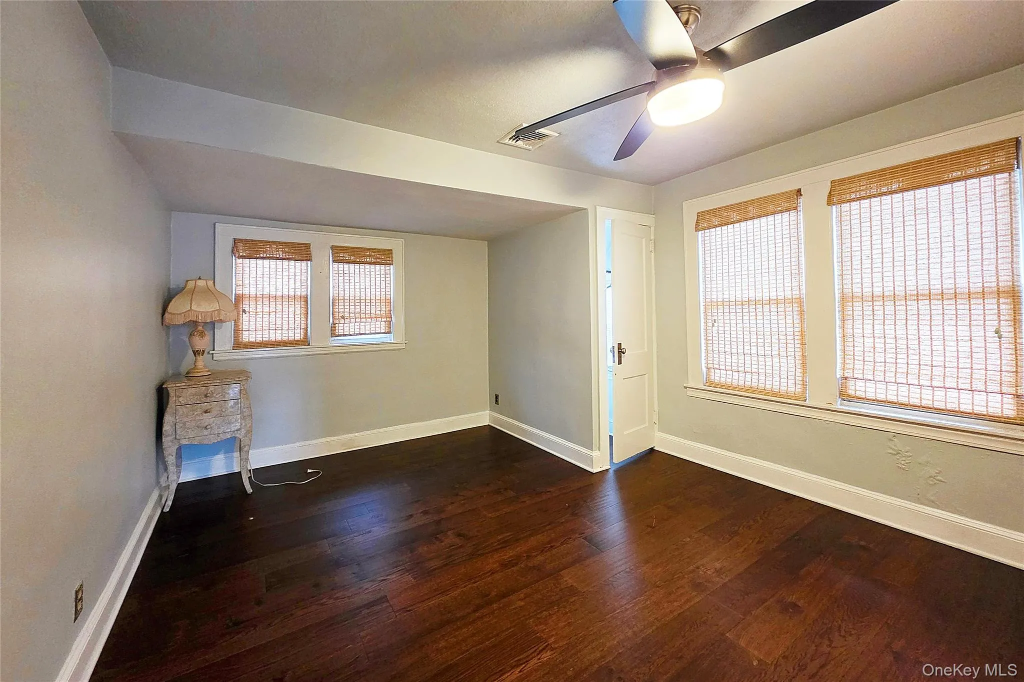 18 Prospect Street, North Hempstead, NY, 3 Bedrooms Bedrooms, 6 Rooms Rooms,2 BathroomsBathrooms,Residential Lease,For Rent,Prospect,0,974493 18 Prospect Street, North Hempstead, NY, 3 Bedrooms Bedrooms, 6 Rooms Rooms,2 BathroomsBathrooms,Residential Lease,For Rent,Prospect,0,974493