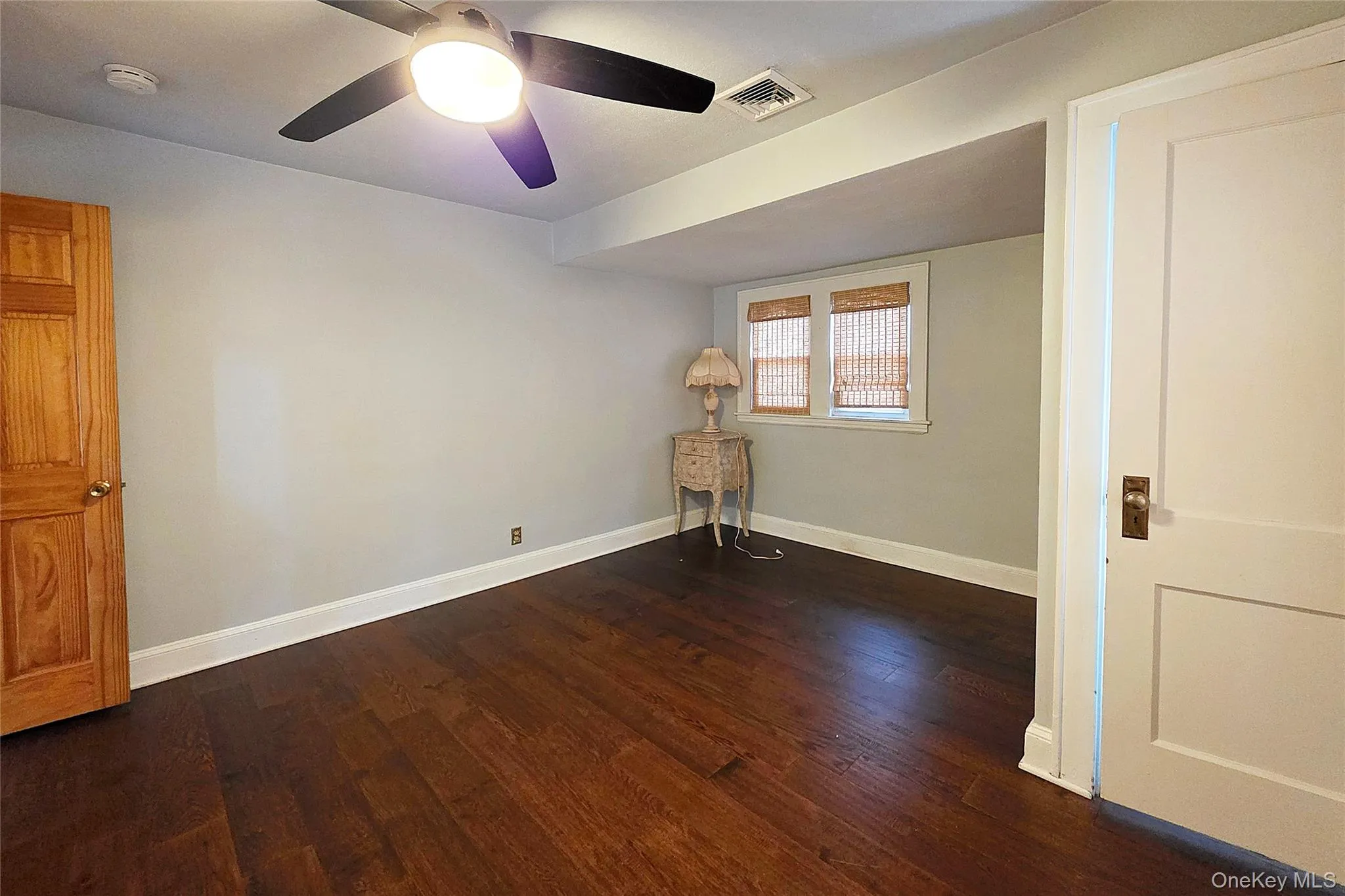 18 Prospect Street, North Hempstead, NY, 3 Bedrooms Bedrooms, 6 Rooms Rooms,2 BathroomsBathrooms,Residential Lease,For Rent,Prospect,0,974493 18 Prospect Street, North Hempstead, NY, 3 Bedrooms Bedrooms, 6 Rooms Rooms,2 BathroomsBathrooms,Residential Lease,For Rent,Prospect,0,974493