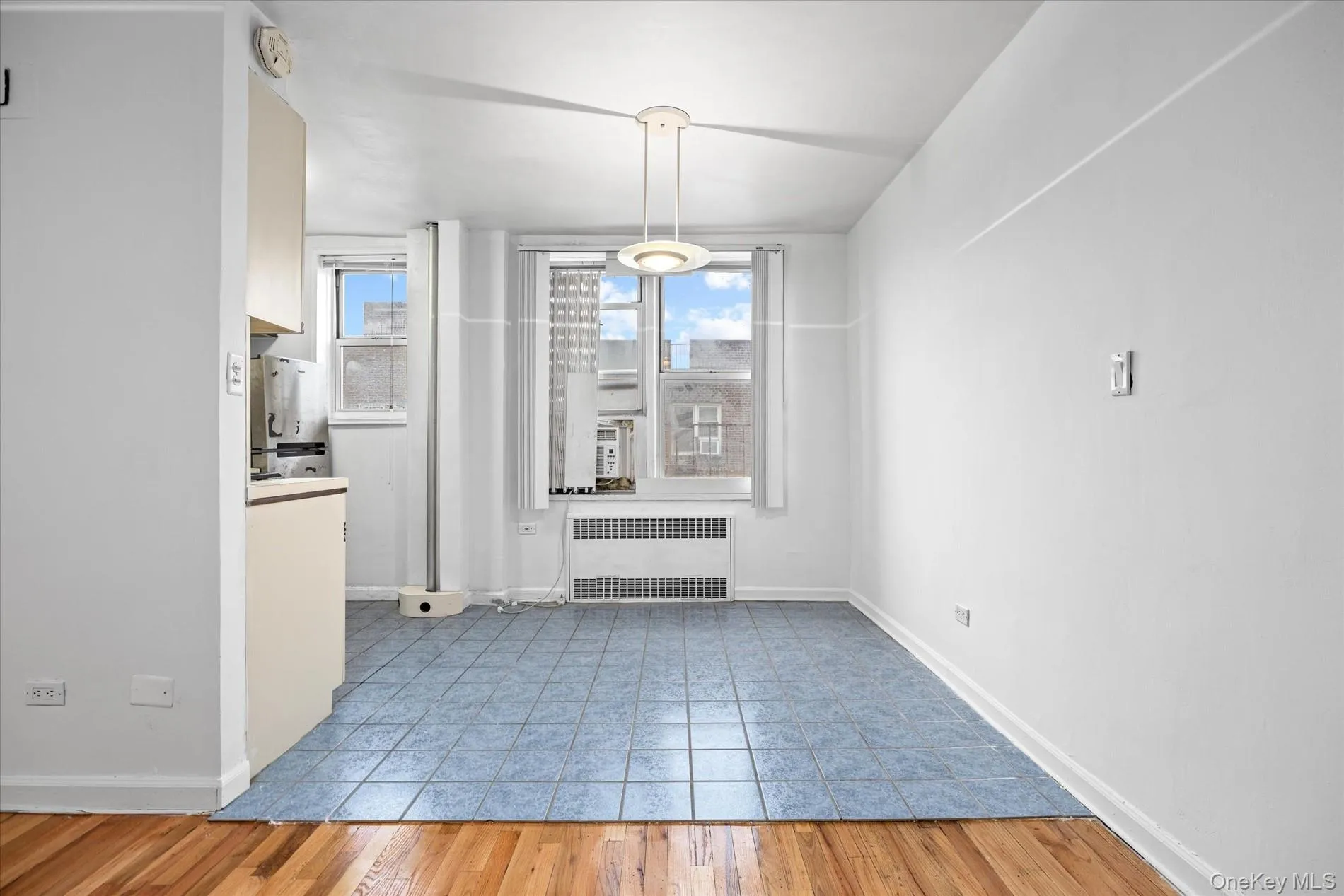 67-30 Clyde Street, New York, NY, 1 Bedroom Bedrooms, 3 Rooms Rooms,1 BathroomBathrooms,Residential,For Rent,Clyde,0,974508 67-30 Clyde Street, New York, NY, 1 Bedroom Bedrooms, 3 Rooms Rooms,1 BathroomBathrooms,Residential,For Rent,Clyde,0,974508