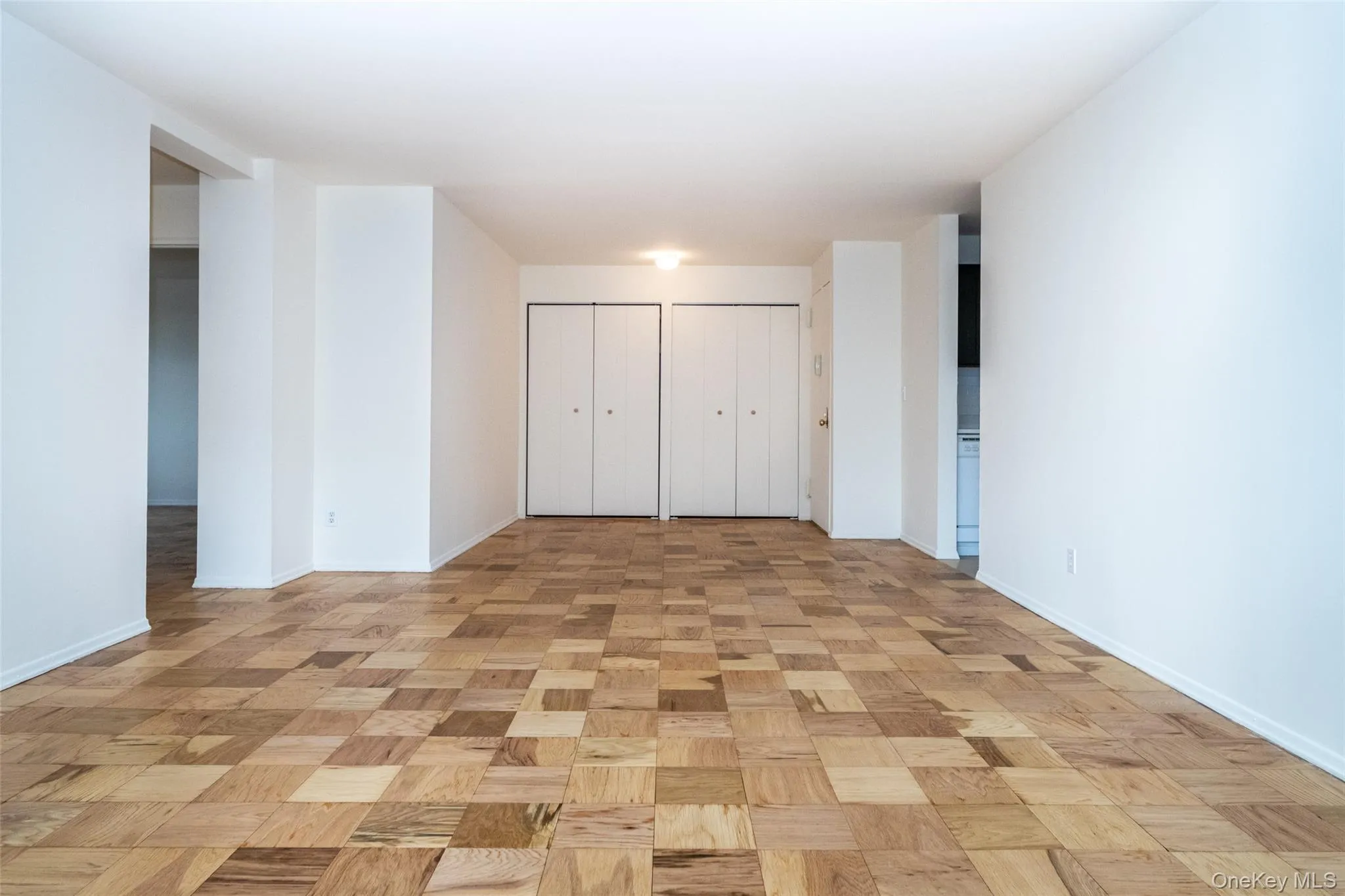 125 Lake Street, White Plains, NY, 2 Bedrooms Bedrooms, 5 Rooms Rooms,2 BathroomsBathrooms,Residential Lease,For Rent,Lake,0,974511 125 Lake Street, White Plains, NY, 2 Bedrooms Bedrooms, 5 Rooms Rooms,2 BathroomsBathrooms,Residential Lease,For Rent,Lake,0,974511