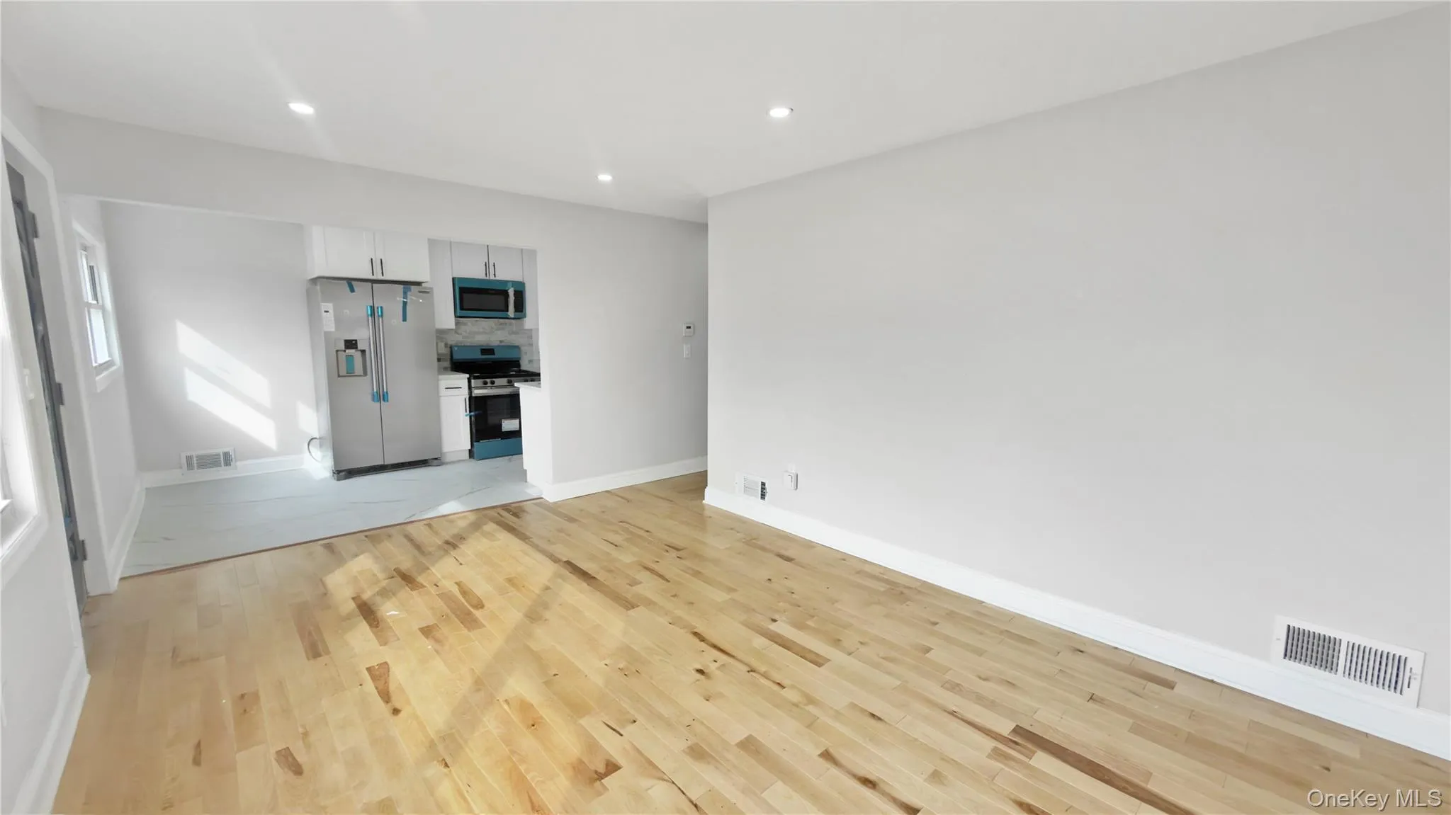 27 Sewell Street, Hempstead, NY, 3 Bedrooms Bedrooms, 12 Rooms Rooms,3 BathroomsBathrooms,Residential,For Rent,Sewell,0,974528 27 Sewell Street, Hempstead, NY, 3 Bedrooms Bedrooms, 12 Rooms Rooms,3 BathroomsBathrooms,Residential,For Rent,Sewell,0,974528