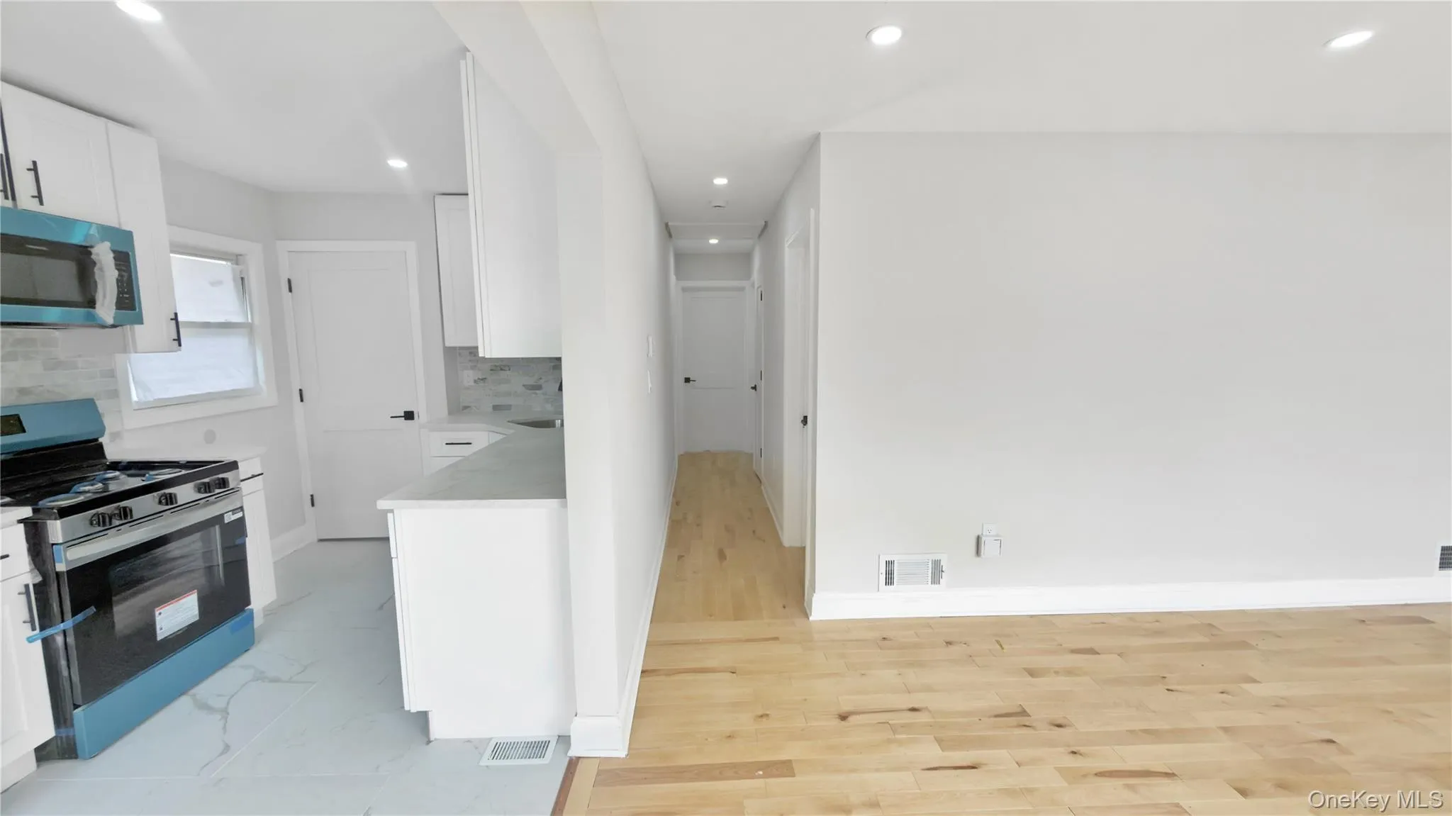 27 Sewell Street, Hempstead, NY, 3 Bedrooms Bedrooms, 12 Rooms Rooms,3 BathroomsBathrooms,Residential,For Rent,Sewell,0,974528 27 Sewell Street, Hempstead, NY, 3 Bedrooms Bedrooms, 12 Rooms Rooms,3 BathroomsBathrooms,Residential,For Rent,Sewell,0,974528