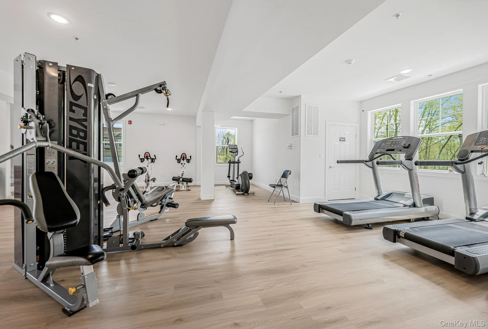 GYM GYM