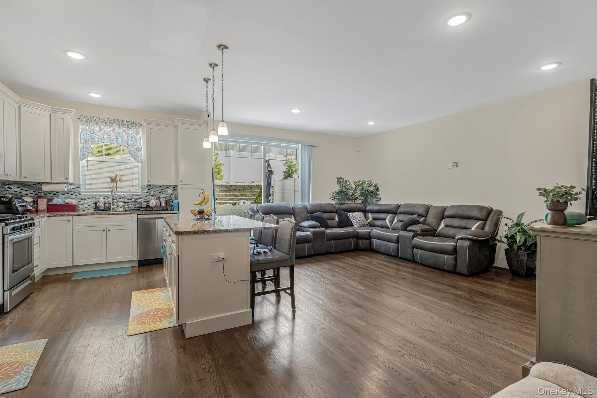19 Magnolia Park Road, Middletown, NY, 3 Bedrooms Bedrooms, 10 Rooms Rooms,2 BathroomsBathrooms,Residential,For Rent,Magnolia Park,0,974551 19 Magnolia Park Road, Middletown, NY, 3 Bedrooms Bedrooms, 10 Rooms Rooms,2 BathroomsBathrooms,Residential,For Rent,Magnolia Park,0,974551