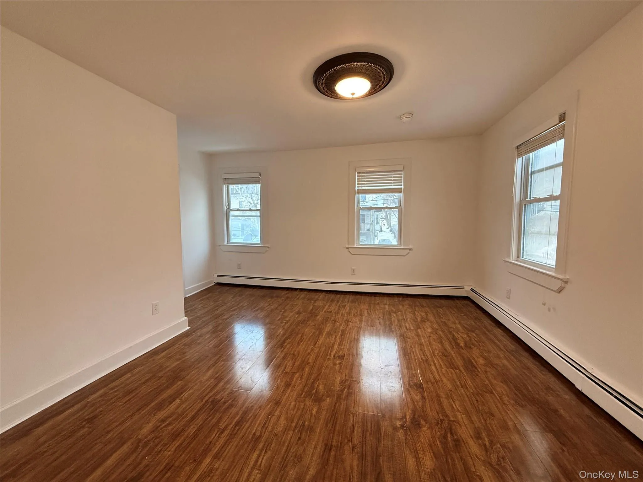 35 East Avenue, Middletown, NY, 1 Bedroom Bedrooms, 4 Rooms Rooms,1 BathroomBathrooms,Residential Lease,For Rent,East,0,974567 35 East Avenue, Middletown, NY, 1 Bedroom Bedrooms, 4 Rooms Rooms,1 BathroomBathrooms,Residential Lease,For Rent,East,0,974567