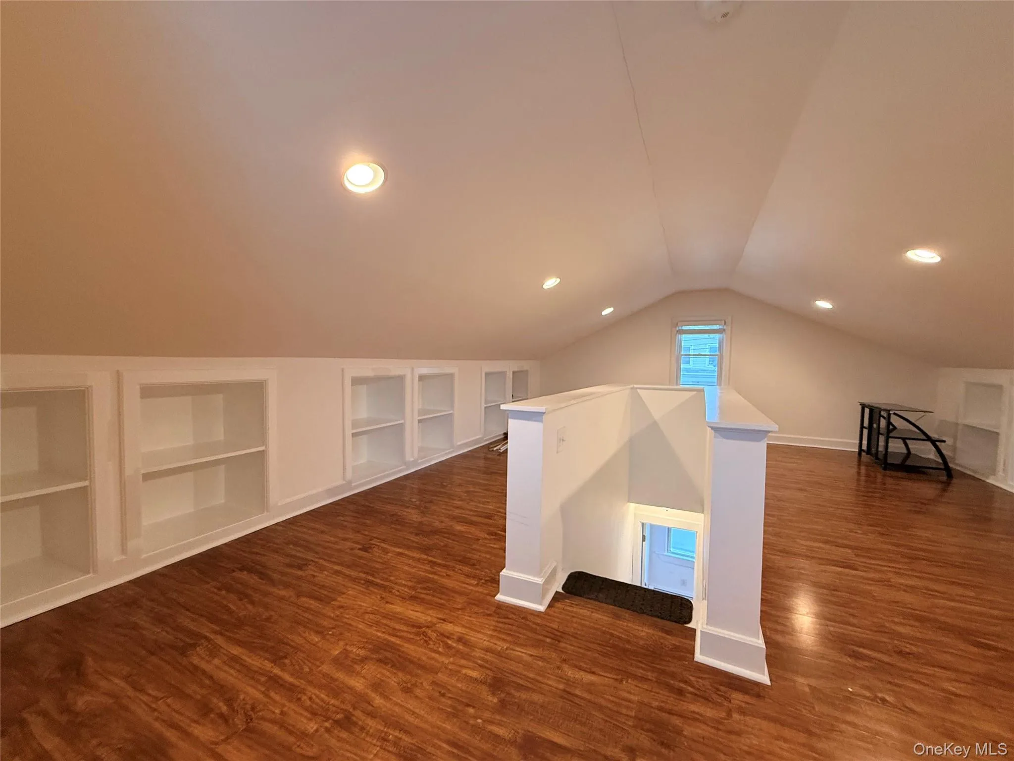 35 East Avenue, Middletown, NY, 1 Bedroom Bedrooms, 4 Rooms Rooms,1 BathroomBathrooms,Residential Lease,For Rent,East,0,974567 35 East Avenue, Middletown, NY, 1 Bedroom Bedrooms, 4 Rooms Rooms,1 BathroomBathrooms,Residential Lease,For Rent,East,0,974567