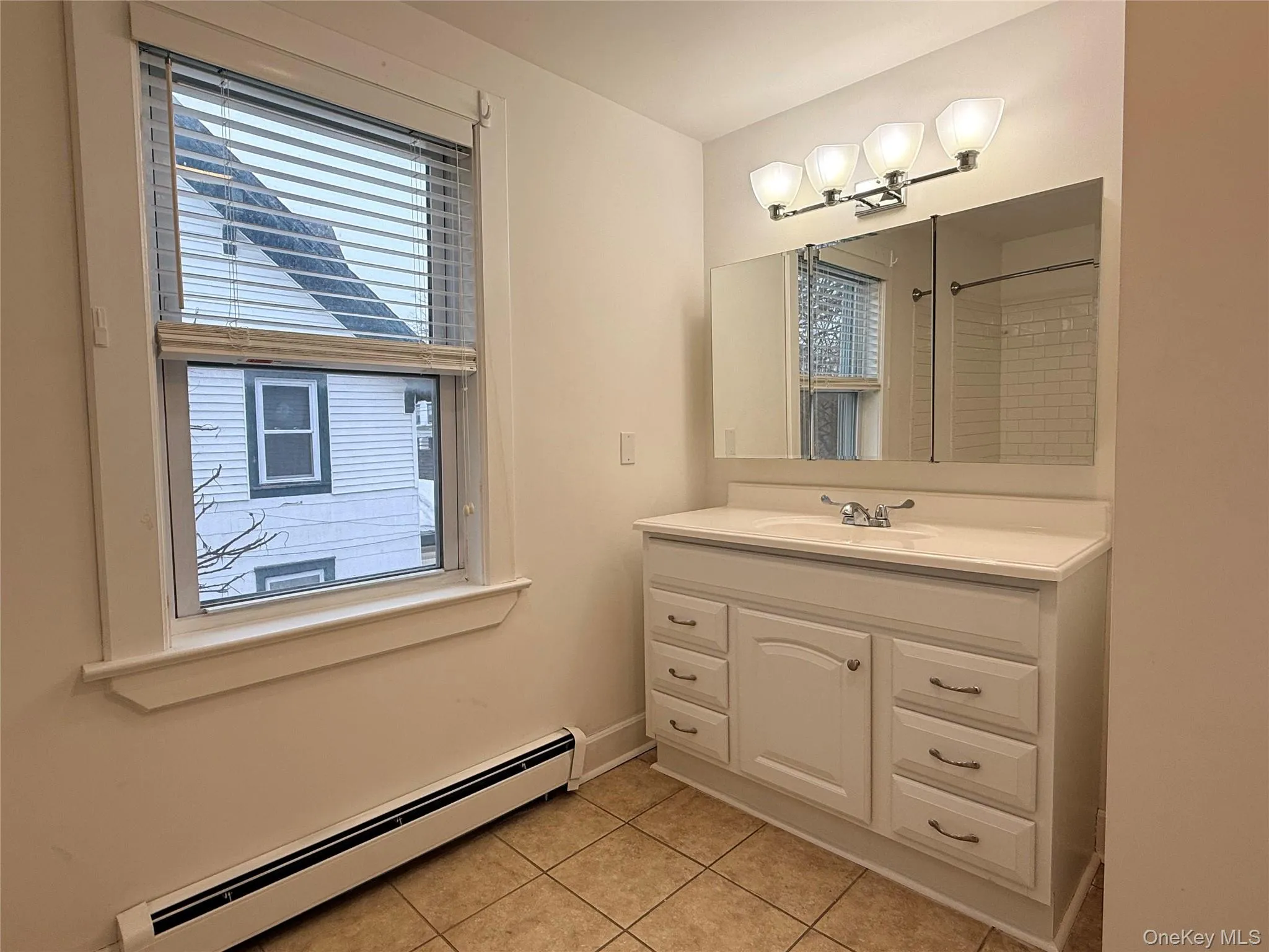 35 East Avenue, Middletown, NY, 1 Bedroom Bedrooms, 4 Rooms Rooms,1 BathroomBathrooms,Residential Lease,For Rent,East,0,974567 35 East Avenue, Middletown, NY, 1 Bedroom Bedrooms, 4 Rooms Rooms,1 BathroomBathrooms,Residential Lease,For Rent,East,0,974567