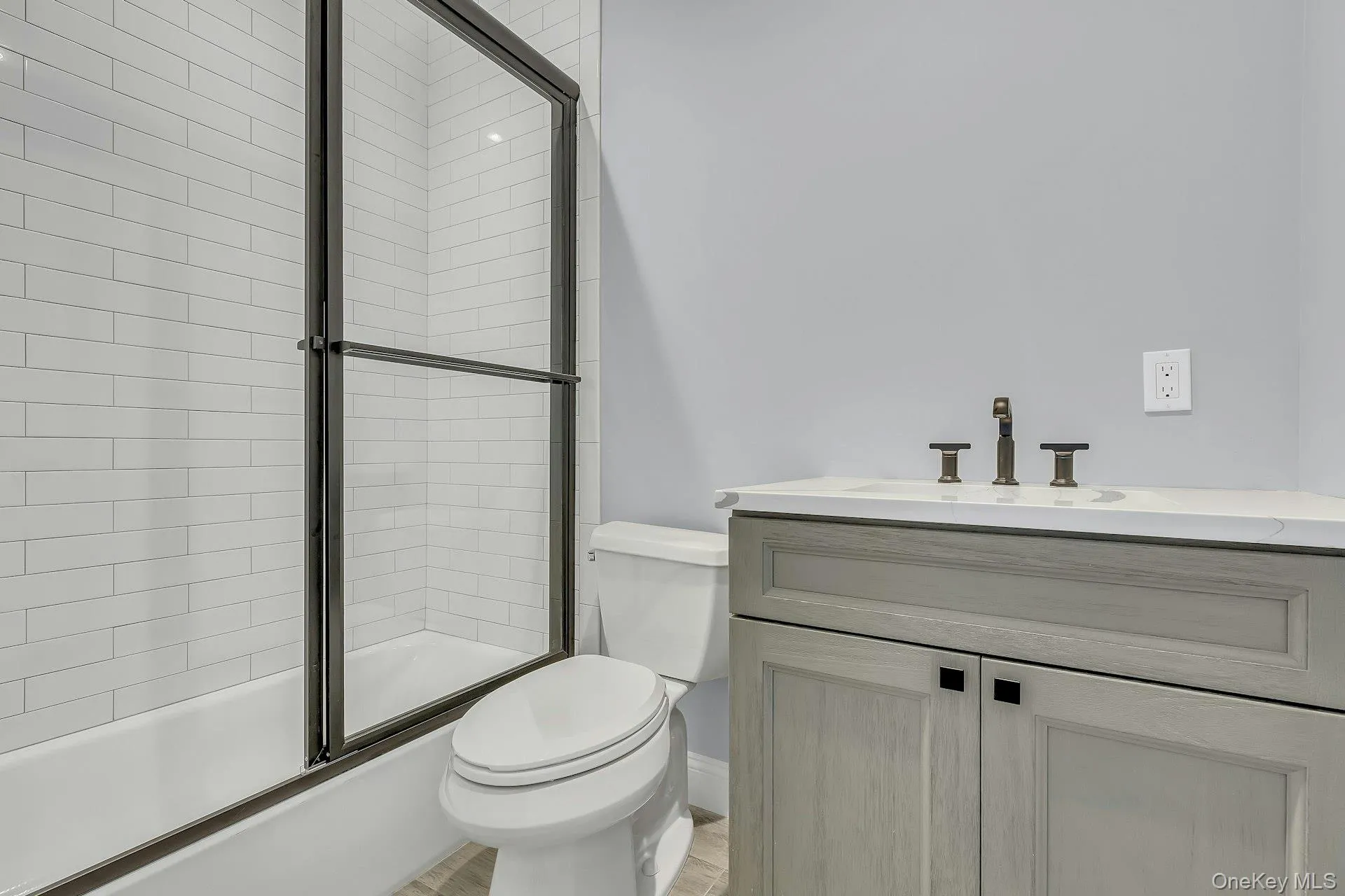 156 Broadway, Brookhaven, NY, 3 Bedrooms Bedrooms, 5 Rooms Rooms,1 BathroomBathrooms,Residential Lease,For Rent,Broadway,0,974575 156 Broadway, Brookhaven, NY, 3 Bedrooms Bedrooms, 5 Rooms Rooms,1 BathroomBathrooms,Residential Lease,For Rent,Broadway,0,974575
