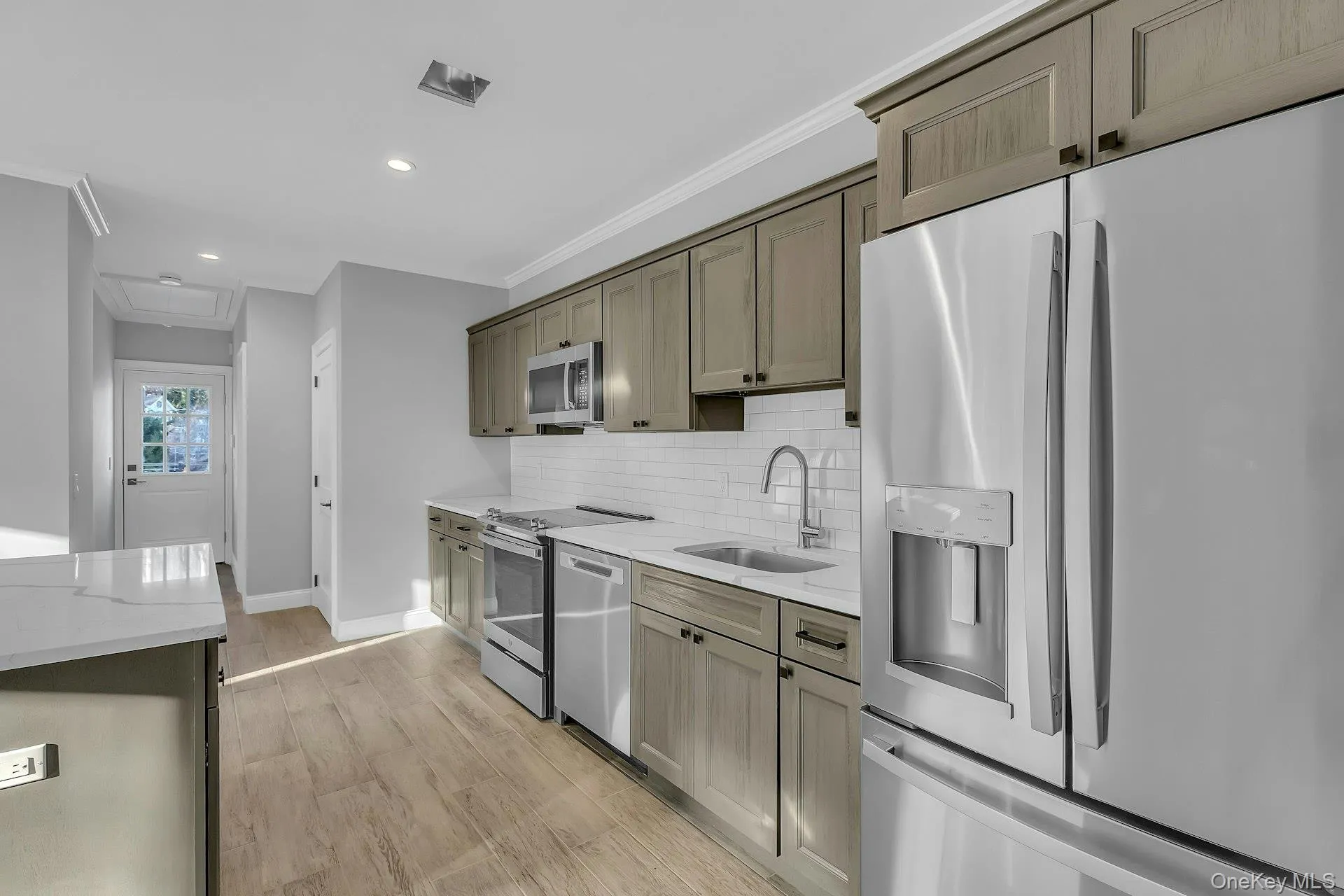 156 Broadway, Brookhaven, NY, 3 Bedrooms Bedrooms, 5 Rooms Rooms,1 BathroomBathrooms,Residential Lease,For Rent,Broadway,0,974575 156 Broadway, Brookhaven, NY, 3 Bedrooms Bedrooms, 5 Rooms Rooms,1 BathroomBathrooms,Residential Lease,For Rent,Broadway,0,974575