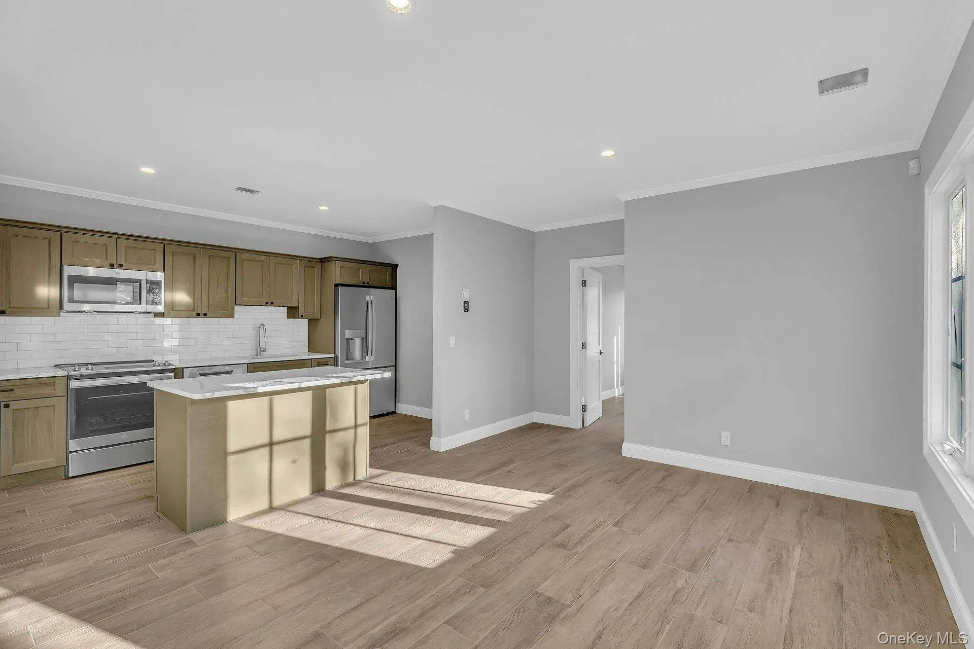 156 Broadway, Brookhaven, NY, 3 Bedrooms Bedrooms, 5 Rooms Rooms,1 BathroomBathrooms,Residential Lease,For Rent,Broadway,0,974575 156 Broadway, Brookhaven, NY, 3 Bedrooms Bedrooms, 5 Rooms Rooms,1 BathroomBathrooms,Residential Lease,For Rent,Broadway,0,974575