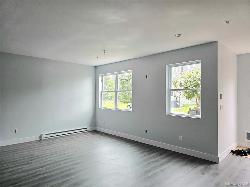 Pictures of a similar unit Pictures of a similar unit