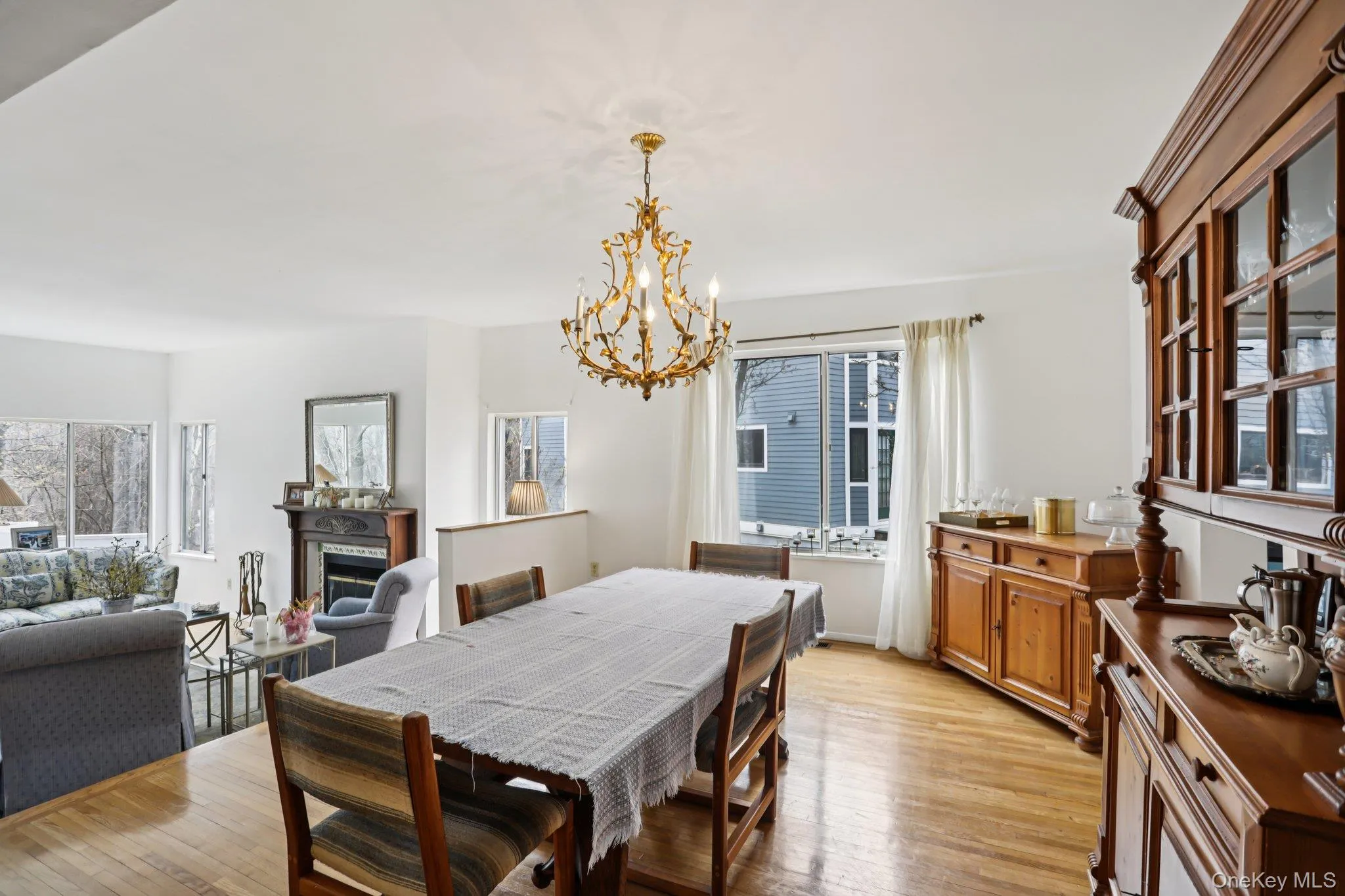 116 Valleyview Road, Greenburgh, NY, 3 Bedrooms Bedrooms, 8 Rooms Rooms,2 BathroomsBathrooms,Residential,For Rent,Valleyview,0,KEY974599 116 Valleyview Road, Greenburgh, NY, 3 Bedrooms Bedrooms, 8 Rooms Rooms,2 BathroomsBathrooms,Residential,For Rent,Valleyview,0,KEY974599