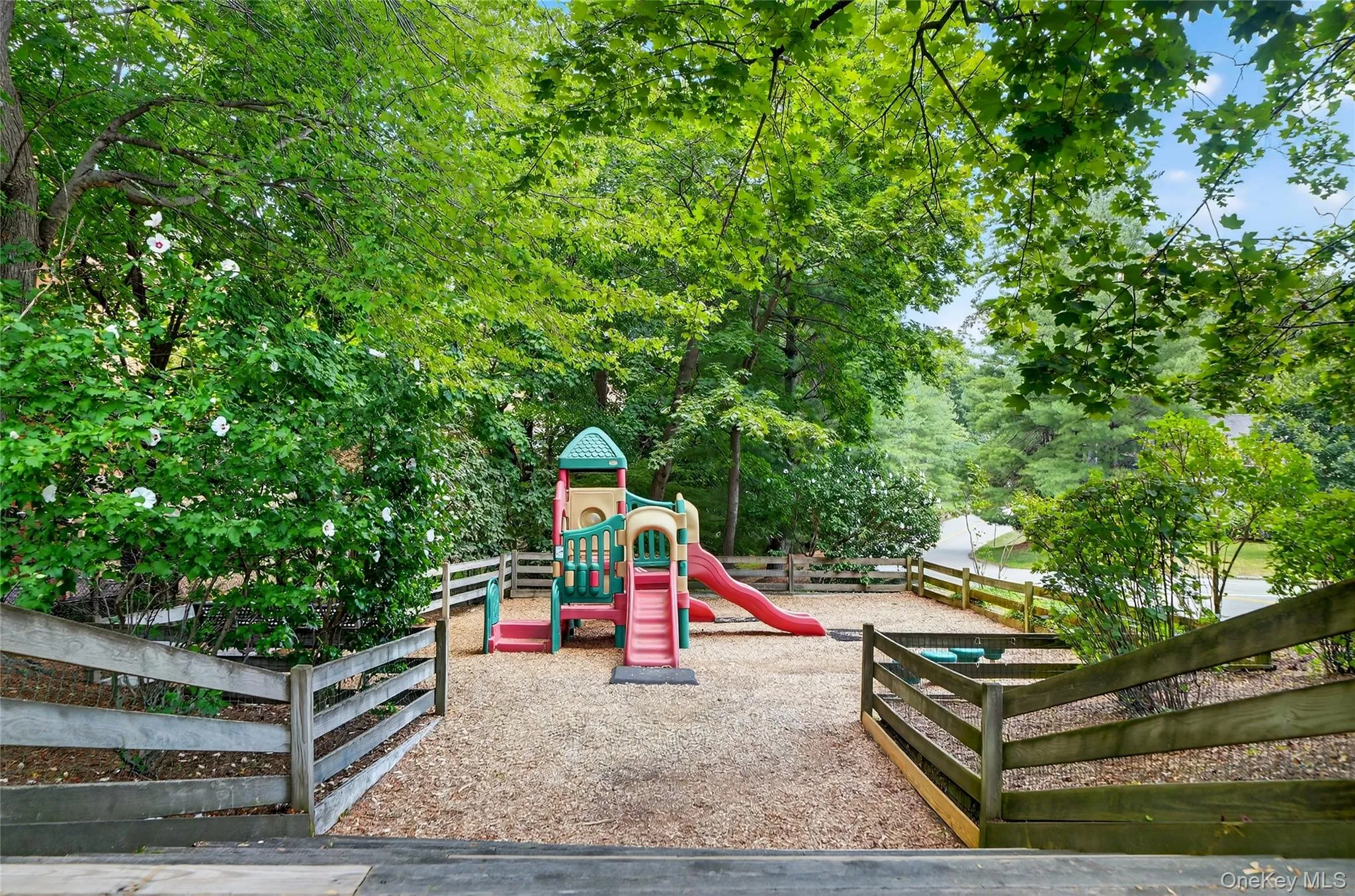 116 Valleyview Road, Greenburgh, NY, 3 Bedrooms Bedrooms, 8 Rooms Rooms,2 BathroomsBathrooms,Residential,For Rent,Valleyview,0,KEY974599 116 Valleyview Road, Greenburgh, NY, 3 Bedrooms Bedrooms, 8 Rooms Rooms,2 BathroomsBathrooms,Residential,For Rent,Valleyview,0,KEY974599