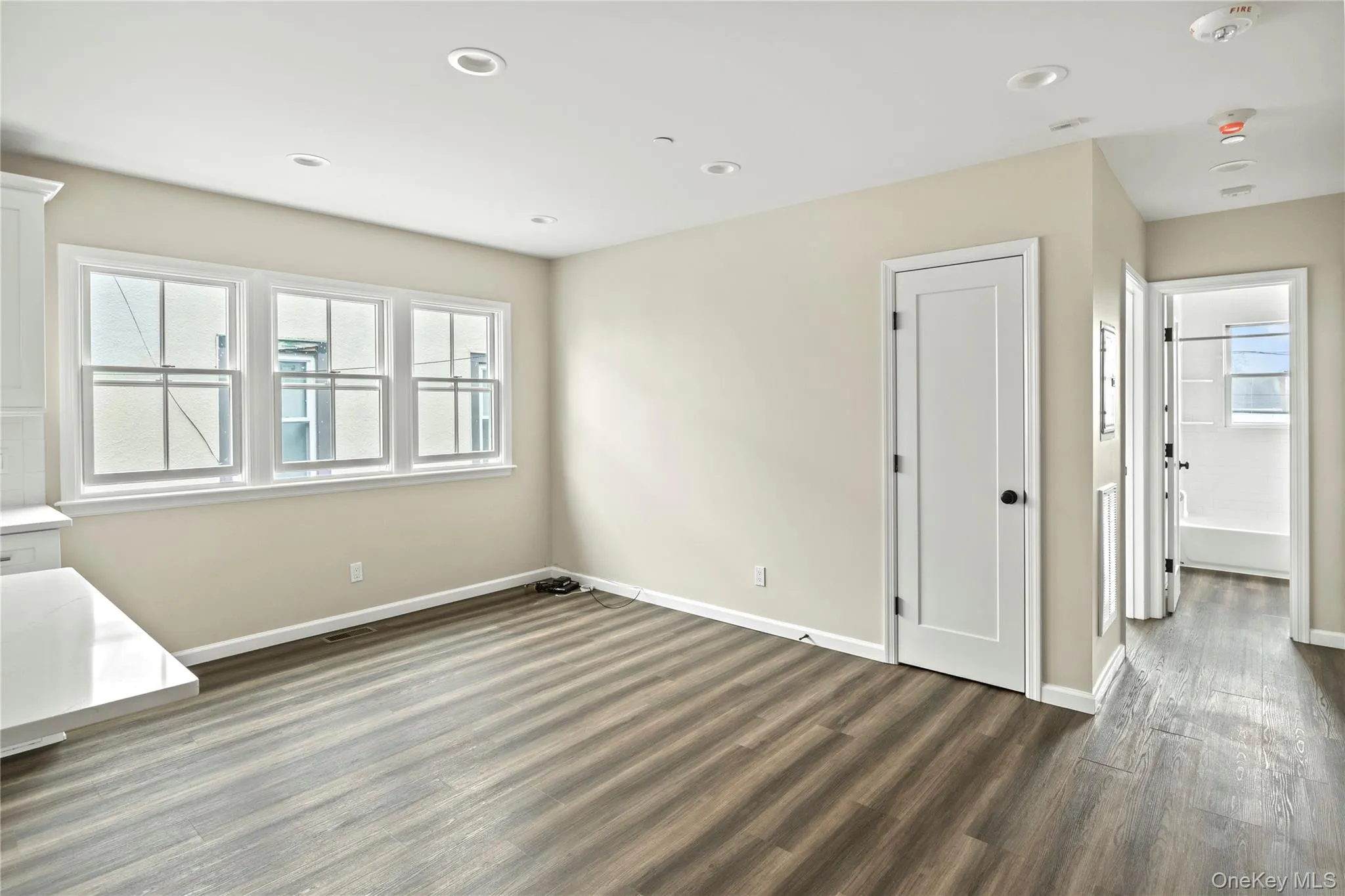 269 Bayville Avenue, Oyster Bay, NY, 1 Bedroom Bedrooms, 3 Rooms Rooms,1 BathroomBathrooms,Residential Lease,For Rent,Bayville,0,974606 269 Bayville Avenue, Oyster Bay, NY, 1 Bedroom Bedrooms, 3 Rooms Rooms,1 BathroomBathrooms,Residential Lease,For Rent,Bayville,0,974606