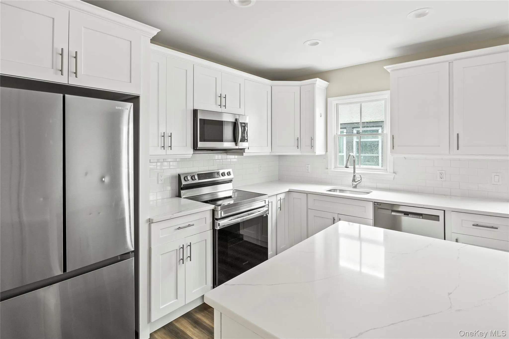 269 Bayville Avenue, Oyster Bay, NY, 1 Bedroom Bedrooms, 3 Rooms Rooms,1 BathroomBathrooms,Residential Lease,For Rent,Bayville,0,974606 269 Bayville Avenue, Oyster Bay, NY, 1 Bedroom Bedrooms, 3 Rooms Rooms,1 BathroomBathrooms,Residential Lease,For Rent,Bayville,0,974606