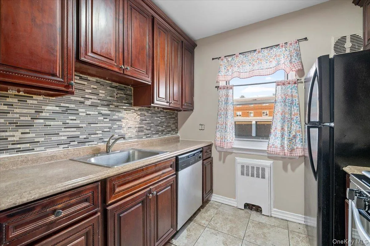 8737 Marengo Street, New York, NY, 1 Bedroom Bedrooms, 4 Rooms Rooms,1 BathroomBathrooms,Residential Lease,For Rent,Marengo,0,974613 8737 Marengo Street, New York, NY, 1 Bedroom Bedrooms, 4 Rooms Rooms,1 BathroomBathrooms,Residential Lease,For Rent,Marengo,0,974613