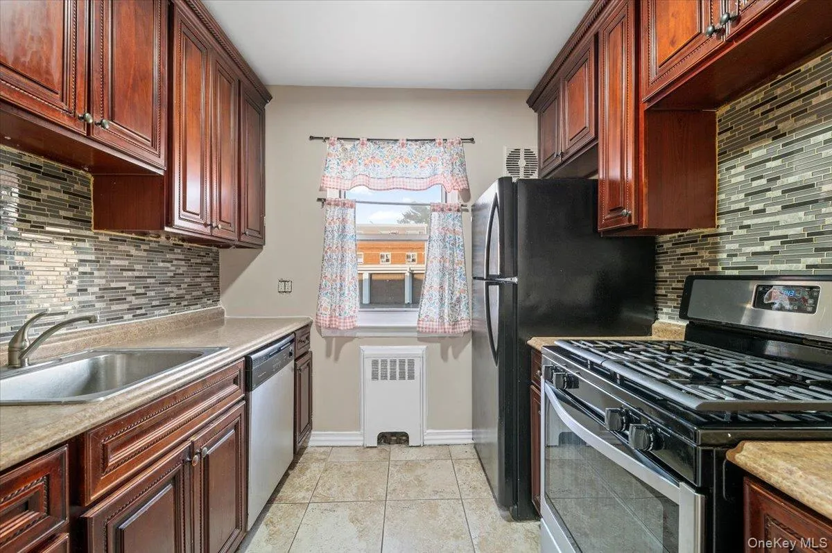 8737 Marengo Street, New York, NY, 1 Bedroom Bedrooms, 4 Rooms Rooms,1 BathroomBathrooms,Residential Lease,For Rent,Marengo,0,974613 8737 Marengo Street, New York, NY, 1 Bedroom Bedrooms, 4 Rooms Rooms,1 BathroomBathrooms,Residential Lease,For Rent,Marengo,0,974613