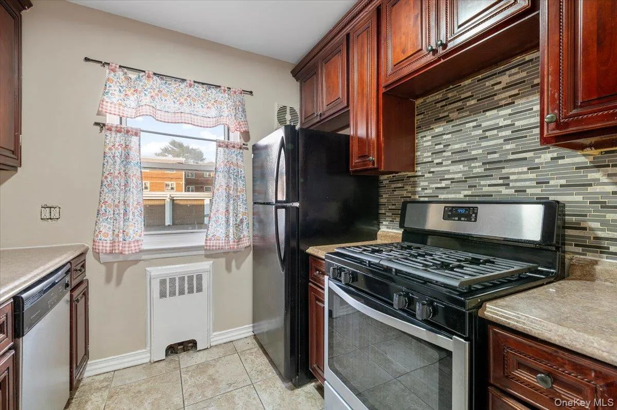 8737 Marengo Street, New York, NY, 1 Bedroom Bedrooms, 4 Rooms Rooms,1 BathroomBathrooms,Residential Lease,For Rent,Marengo,0,974613 8737 Marengo Street, New York, NY, 1 Bedroom Bedrooms, 4 Rooms Rooms,1 BathroomBathrooms,Residential Lease,For Rent,Marengo,0,974613