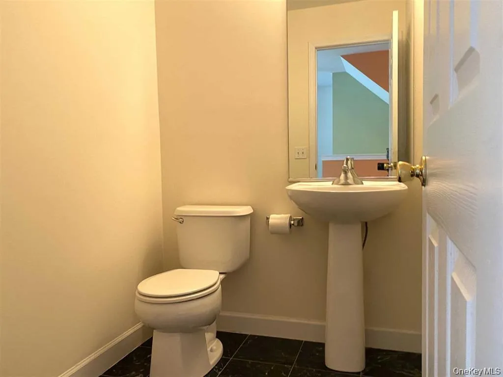 4806 RIDGECREST Drive, Fishkill, NY, 2 Bedrooms Bedrooms, 11 Rooms Rooms,2 BathroomsBathrooms,Residential Lease,For Rent,RIDGECREST,0,974614 4806 RIDGECREST Drive, Fishkill, NY, 2 Bedrooms Bedrooms, 11 Rooms Rooms,2 BathroomsBathrooms,Residential Lease,For Rent,RIDGECREST,0,974614