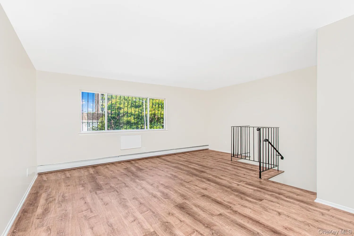 162 Ellery Street, New York, NY, 3 Bedrooms Bedrooms, 5 Rooms Rooms,1 BathroomBathrooms,Residential Lease,For Rent,Ellery,0,974619 162 Ellery Street, New York, NY, 3 Bedrooms Bedrooms, 5 Rooms Rooms,1 BathroomBathrooms,Residential Lease,For Rent,Ellery,0,974619