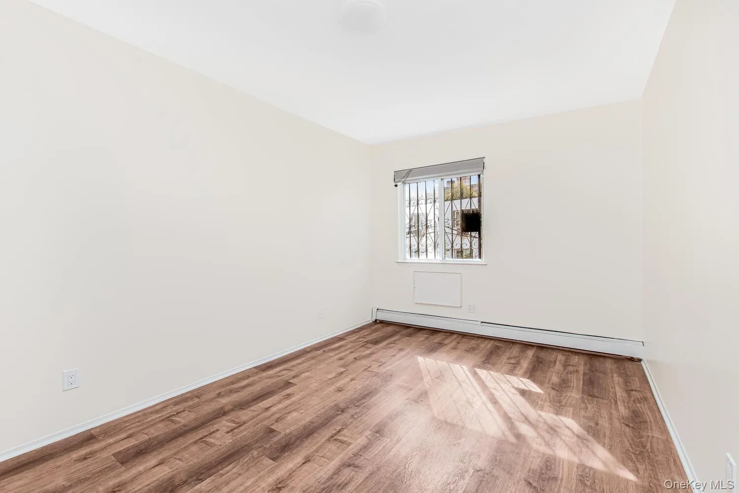 162 Ellery Street, New York, NY, 3 Bedrooms Bedrooms, 5 Rooms Rooms,1 BathroomBathrooms,Residential Lease,For Rent,Ellery,0,974619 162 Ellery Street, New York, NY, 3 Bedrooms Bedrooms, 5 Rooms Rooms,1 BathroomBathrooms,Residential Lease,For Rent,Ellery,0,974619