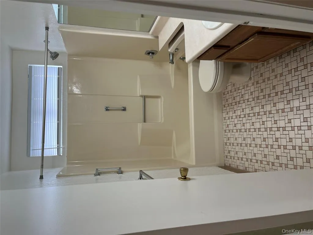 204 Pine Hollow, Chester Town, NY, 1 Bedroom Bedrooms, 5 Rooms Rooms,1 BathroomBathrooms,Residential Lease,For Rent,Pine Hollow,0,974631 204 Pine Hollow, Chester Town, NY, 1 Bedroom Bedrooms, 5 Rooms Rooms,1 BathroomBathrooms,Residential Lease,For Rent,Pine Hollow,0,974631