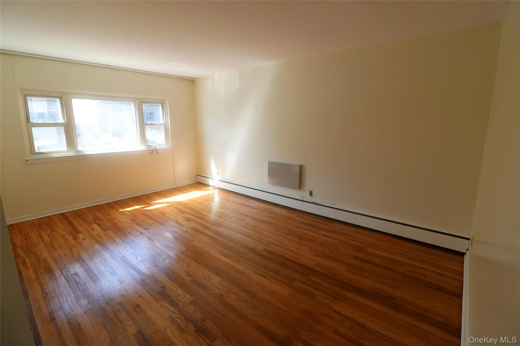 3834 Amundson Avenue, New York, NY, 3 Bedrooms Bedrooms, 7 Rooms Rooms,1 BathroomBathrooms,Residential Lease,For Rent,Amundson,0,974635 3834 Amundson Avenue, New York, NY, 3 Bedrooms Bedrooms, 7 Rooms Rooms,1 BathroomBathrooms,Residential Lease,For Rent,Amundson,0,974635