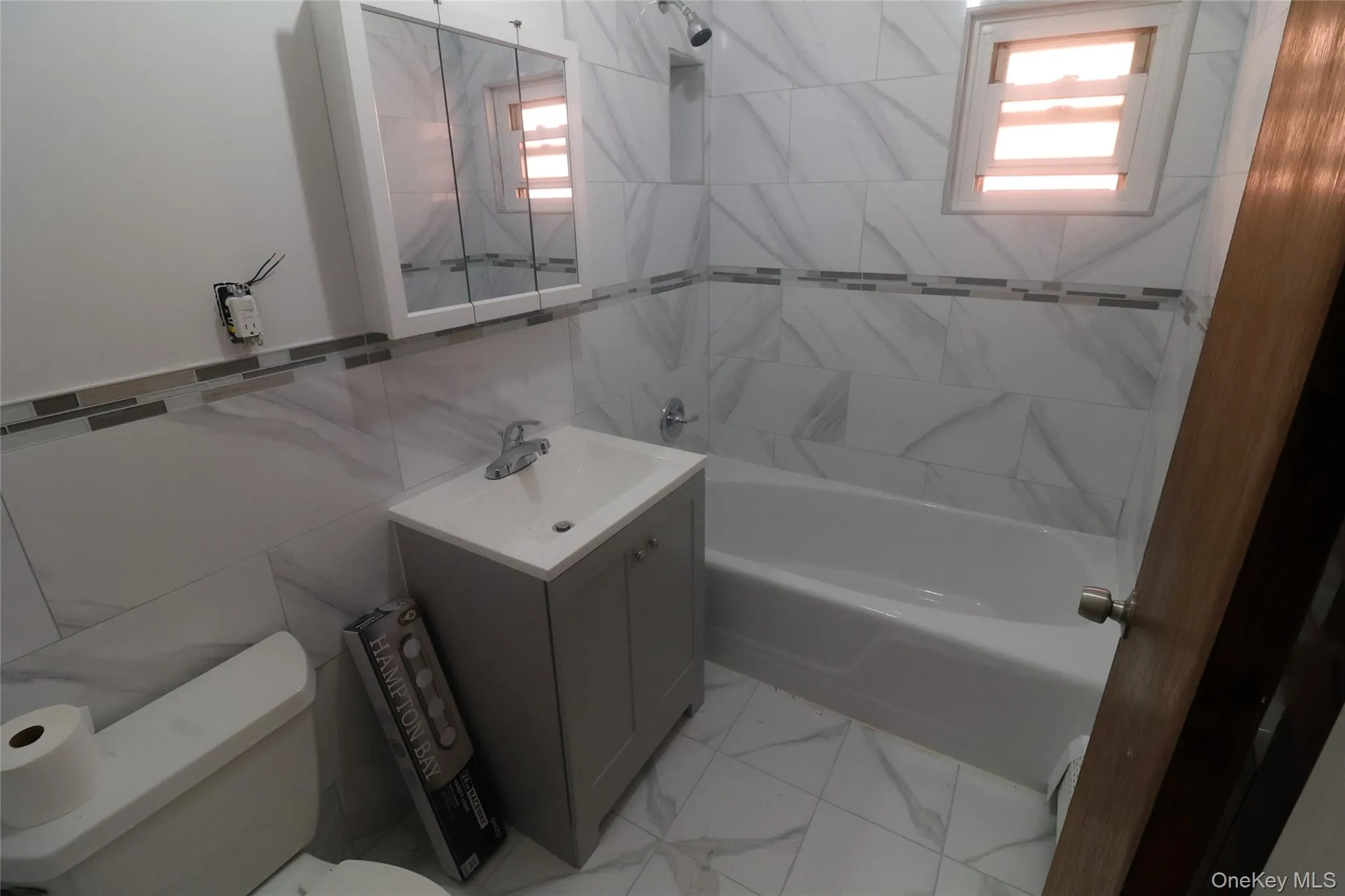 3834 Amundson Avenue, New York, NY, 3 Bedrooms Bedrooms, 7 Rooms Rooms,1 BathroomBathrooms,Residential Lease,For Rent,Amundson,0,974635 3834 Amundson Avenue, New York, NY, 3 Bedrooms Bedrooms, 7 Rooms Rooms,1 BathroomBathrooms,Residential Lease,For Rent,Amundson,0,974635