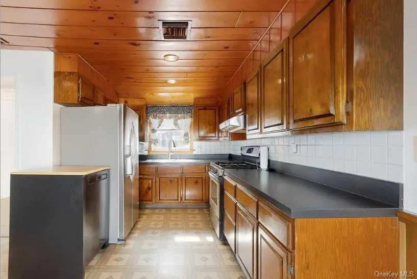 D132 Edgewater, New York, NY, 4 Bedrooms Bedrooms, 6 Rooms Rooms,1 BathroomBathrooms,Residential,For Rent,Edgewater,0,974640 D132 Edgewater, New York, NY, 4 Bedrooms Bedrooms, 6 Rooms Rooms,1 BathroomBathrooms,Residential,For Rent,Edgewater,0,974640