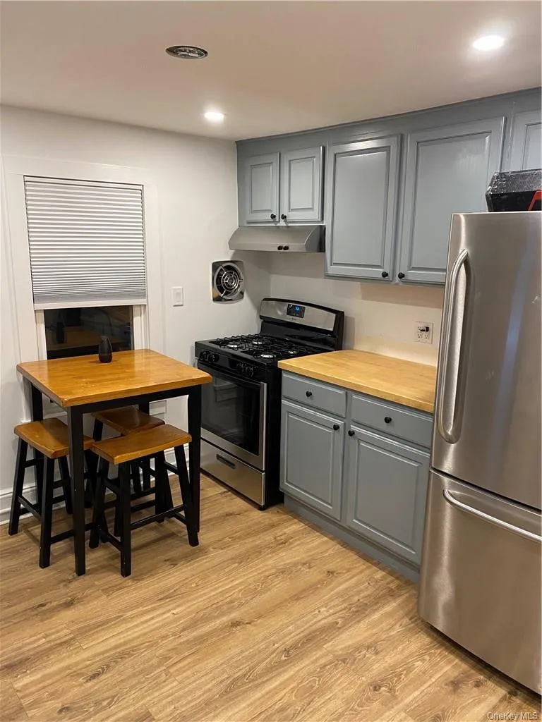 50 Ridge Street, Orangetown, NY, 1 Bedroom Bedrooms, 3 Rooms Rooms,1 BathroomBathrooms,Residential Lease,For Rent,Ridge,0,974668 50 Ridge Street, Orangetown, NY, 1 Bedroom Bedrooms, 3 Rooms Rooms,1 BathroomBathrooms,Residential Lease,For Rent,Ridge,0,974668
