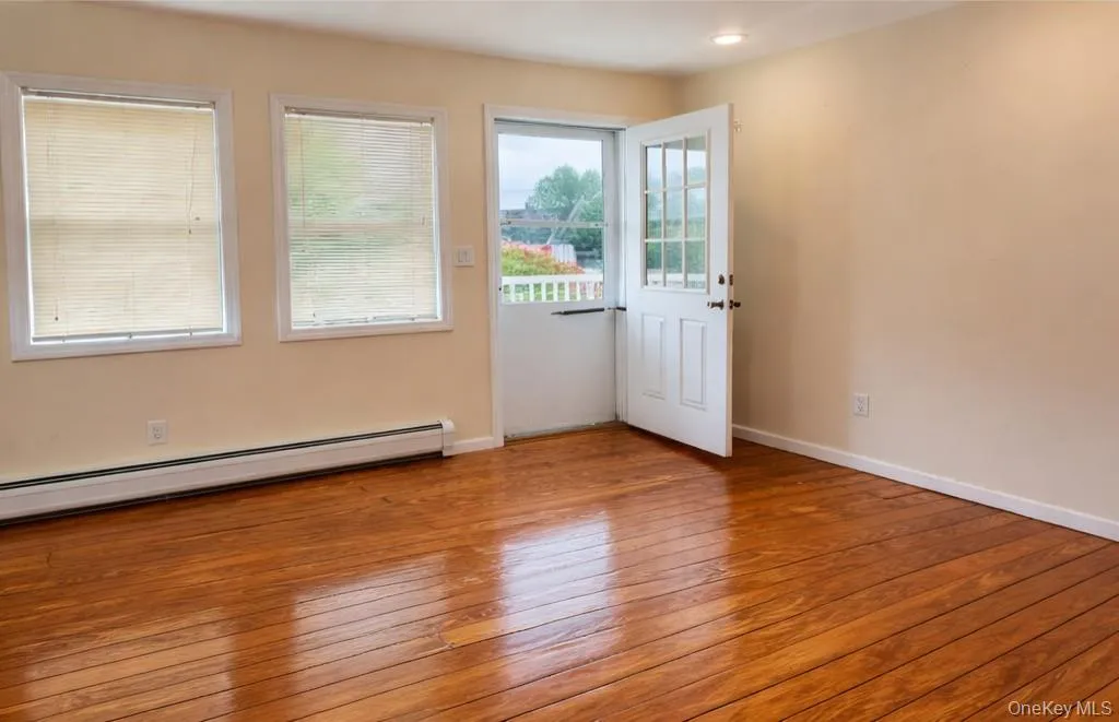 632 Piermont Avenue, Orangetown, NY, 2 Bedrooms Bedrooms, 6 Rooms Rooms,1 BathroomBathrooms,Residential Lease,For Rent,Piermont,0,974682 632 Piermont Avenue, Orangetown, NY, 2 Bedrooms Bedrooms, 6 Rooms Rooms,1 BathroomBathrooms,Residential Lease,For Rent,Piermont,0,974682