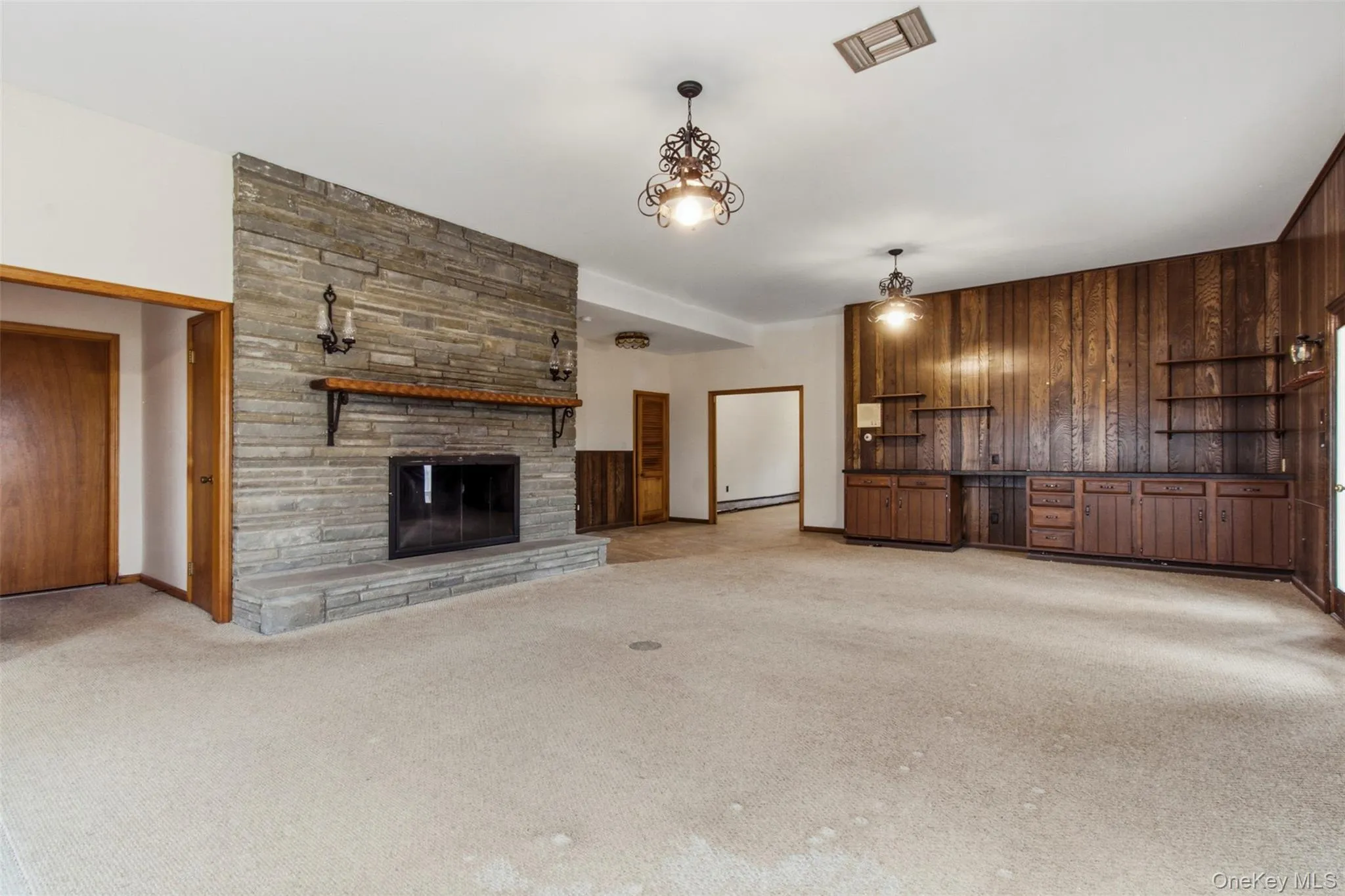 Family room w/ wood burning fireplace Family room w/ wood burning fireplace