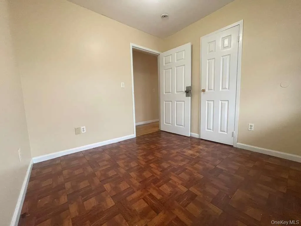 405 Essex Street, New York, NY, 3 Bedrooms Bedrooms, 6 Rooms Rooms,2 BathroomsBathrooms,Residential Lease,For Rent,Essex,0,974710 405 Essex Street, New York, NY, 3 Bedrooms Bedrooms, 6 Rooms Rooms,2 BathroomsBathrooms,Residential Lease,For Rent,Essex,0,974710