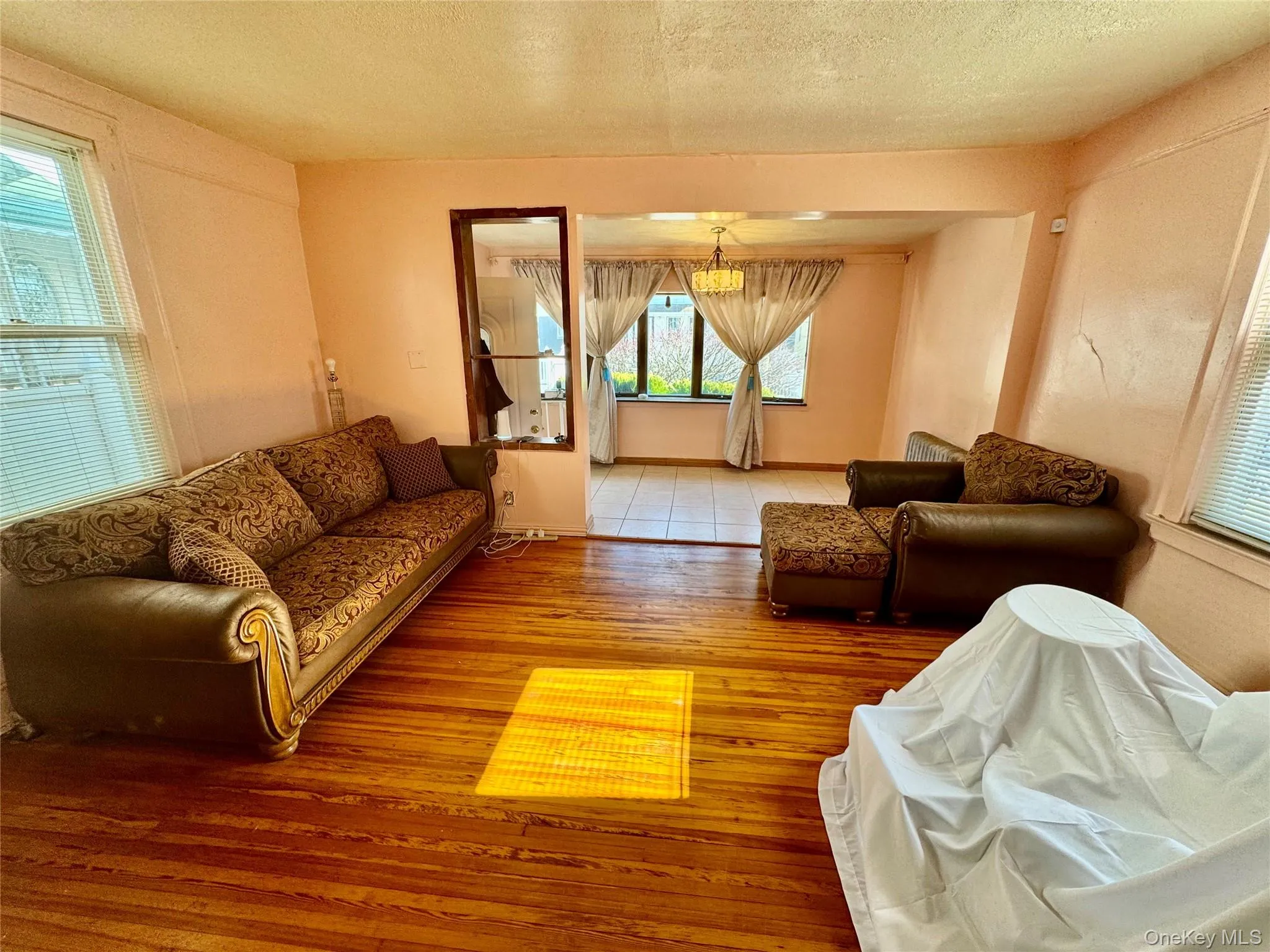 4 Highland Court, New York, NY, 3 Bedrooms Bedrooms, 7 Rooms Rooms,2 BathroomsBathrooms,Residential Sale,For Rent,Highland,0,974725 4 Highland Court, New York, NY, 3 Bedrooms Bedrooms, 7 Rooms Rooms,2 BathroomsBathrooms,Residential Sale,For Rent,Highland,0,974725