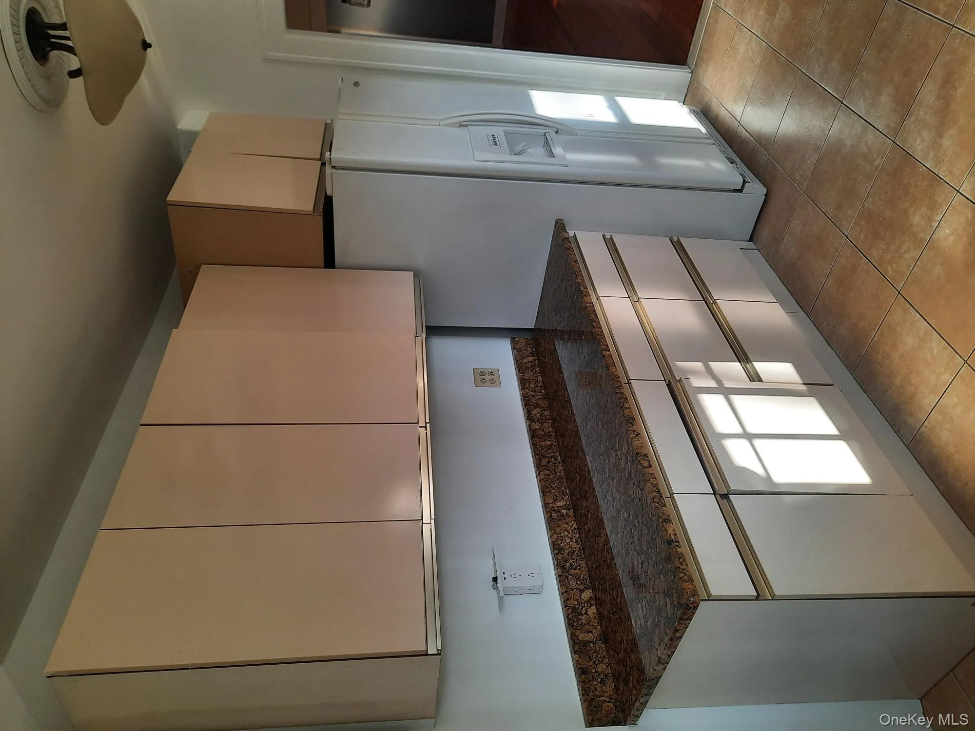 23 Valley Avenue, Woodbury, NY, 3 Bedrooms Bedrooms, 7 Rooms Rooms,1 BathroomBathrooms,Residential Lease,For Rent,Valley,0,974726 23 Valley Avenue, Woodbury, NY, 3 Bedrooms Bedrooms, 7 Rooms Rooms,1 BathroomBathrooms,Residential Lease,For Rent,Valley,0,974726