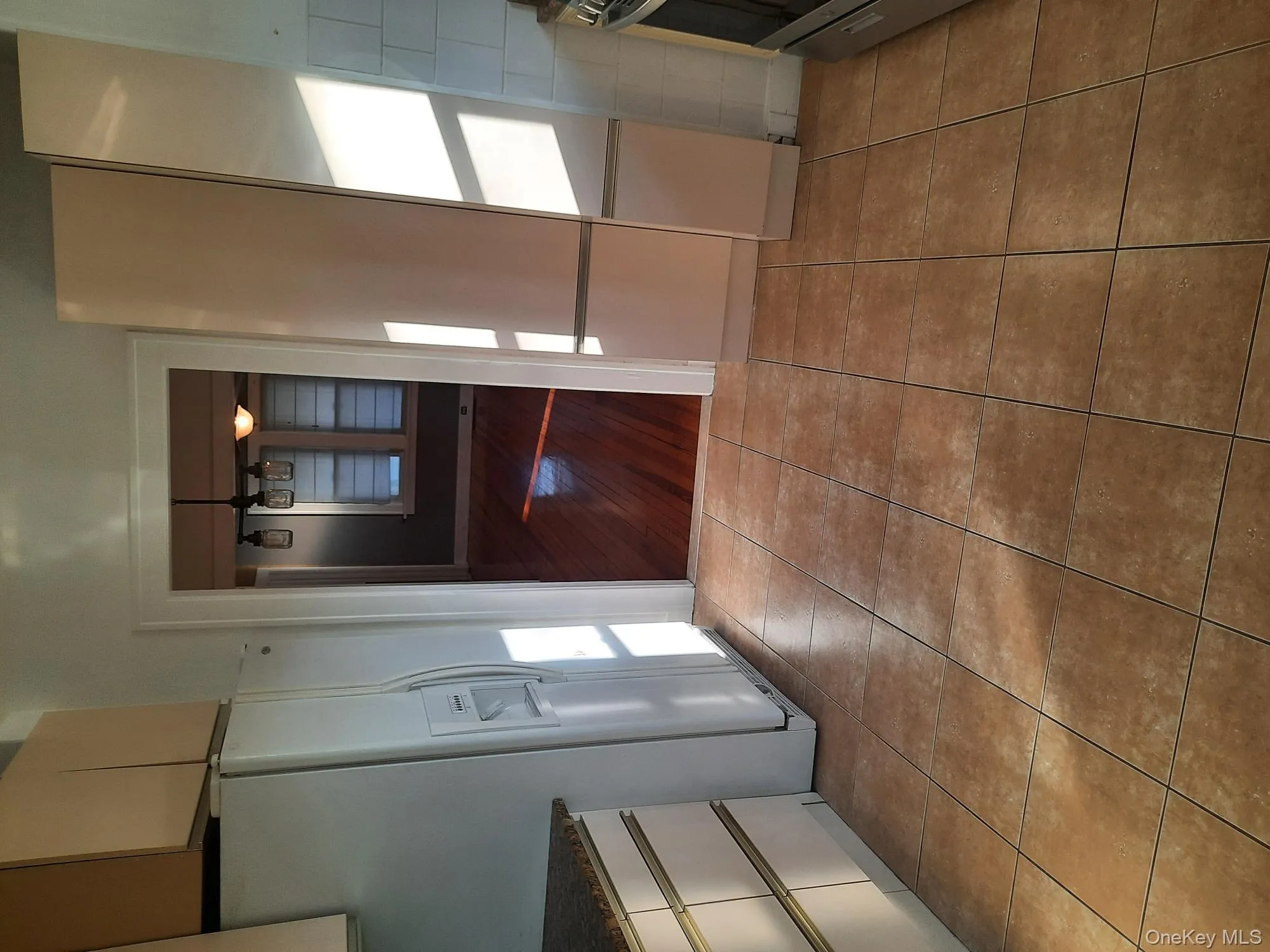 23 Valley Avenue, Woodbury, NY, 3 Bedrooms Bedrooms, 7 Rooms Rooms,1 BathroomBathrooms,Residential Lease,For Rent,Valley,0,974726 23 Valley Avenue, Woodbury, NY, 3 Bedrooms Bedrooms, 7 Rooms Rooms,1 BathroomBathrooms,Residential Lease,For Rent,Valley,0,974726