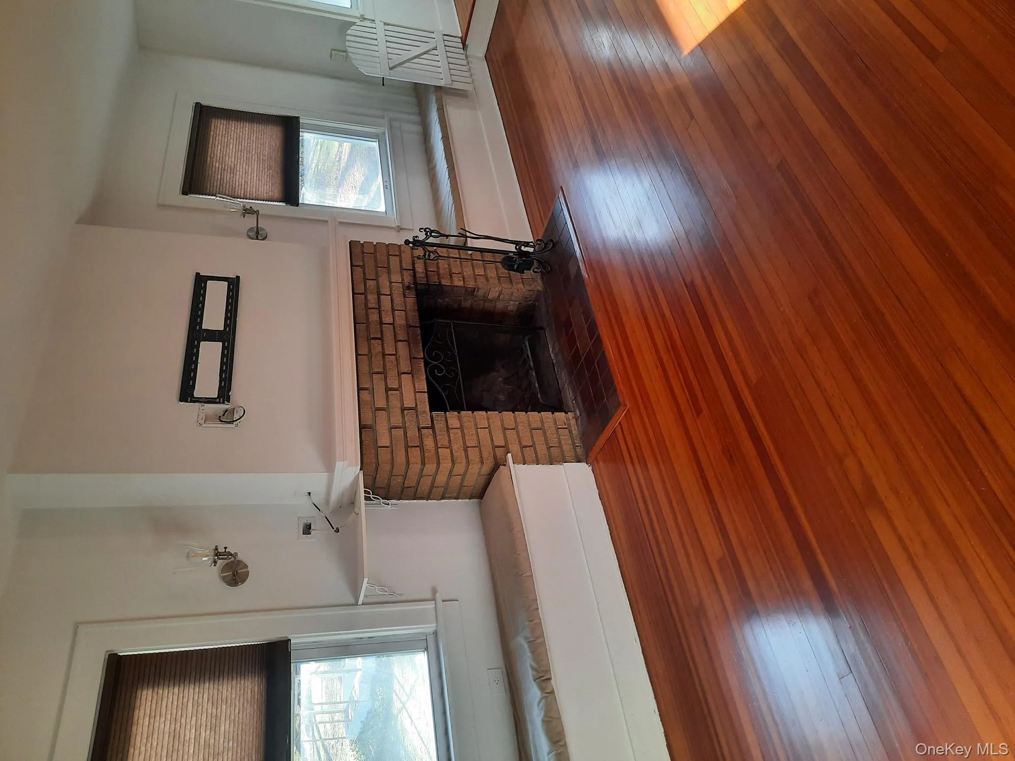 23 Valley Avenue, Woodbury, NY, 3 Bedrooms Bedrooms, 7 Rooms Rooms,1 BathroomBathrooms,Residential Lease,For Rent,Valley,0,974726 23 Valley Avenue, Woodbury, NY, 3 Bedrooms Bedrooms, 7 Rooms Rooms,1 BathroomBathrooms,Residential Lease,For Rent,Valley,0,974726