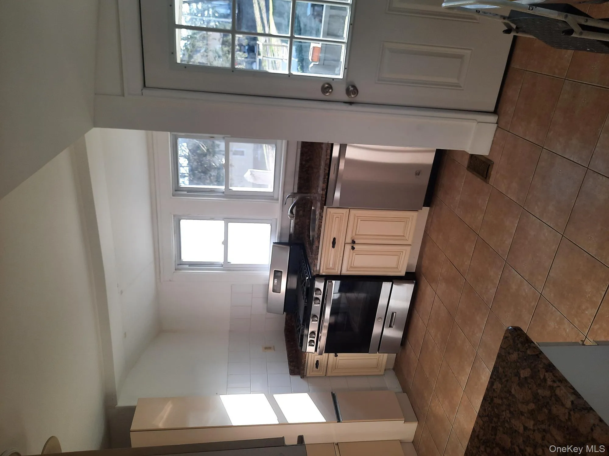 23 Valley Avenue, Woodbury, NY, 3 Bedrooms Bedrooms, 7 Rooms Rooms,1 BathroomBathrooms,Residential Lease,For Rent,Valley,0,974726 23 Valley Avenue, Woodbury, NY, 3 Bedrooms Bedrooms, 7 Rooms Rooms,1 BathroomBathrooms,Residential Lease,For Rent,Valley,0,974726